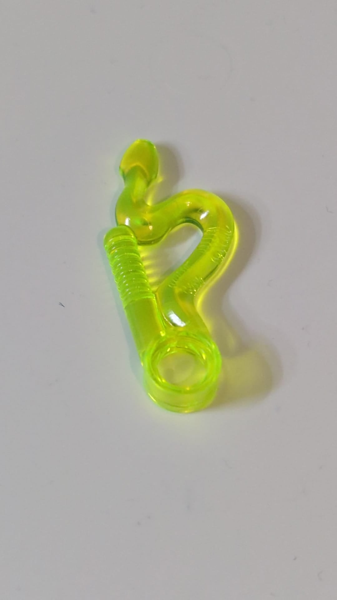 Minifigur, Waffenpeitsche verbogen mit Schlangenkopf und Nadelloch transparent neongrün