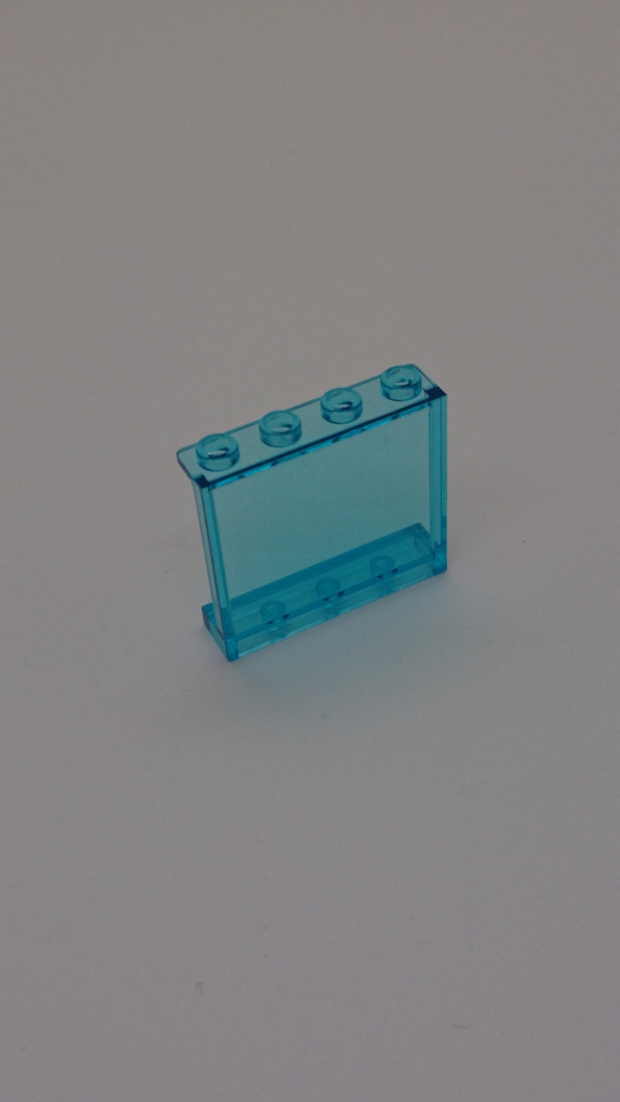 NEU Paneel 1 x 4 x 3 mit seitl. Supports - hohle Noppen transparent hellblau