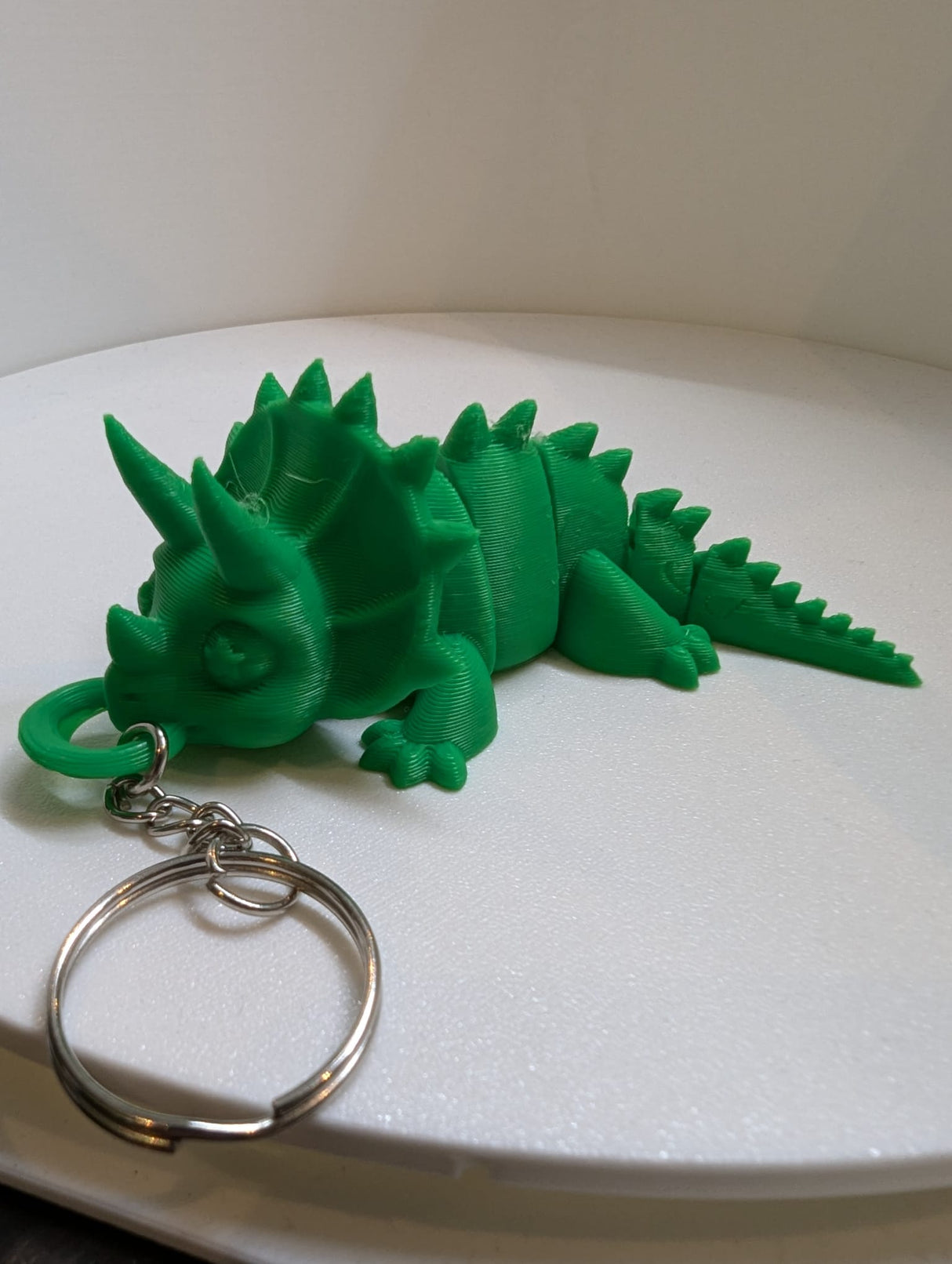 Triceratops Schlüsselanhänger 3D einfarbig grasgrün
