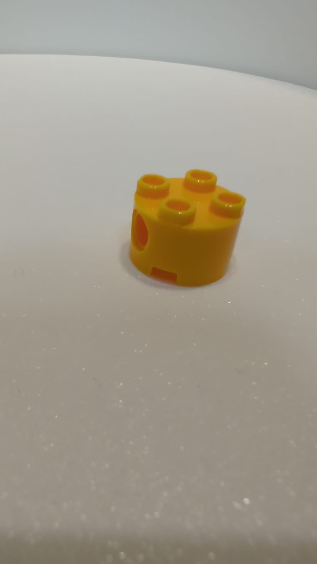 NEU Stein, rund 2 x 2 mit Pin Löchern hellorange