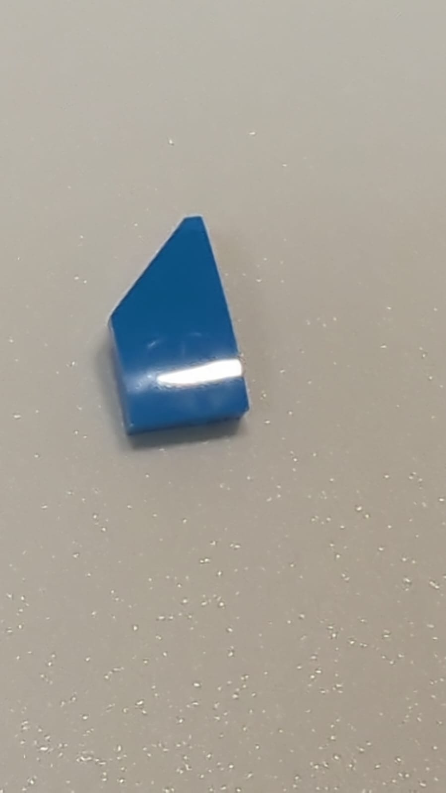 NEU Fliese gebogen Keil 2 x 1 x 2/3 Links dunkelazur