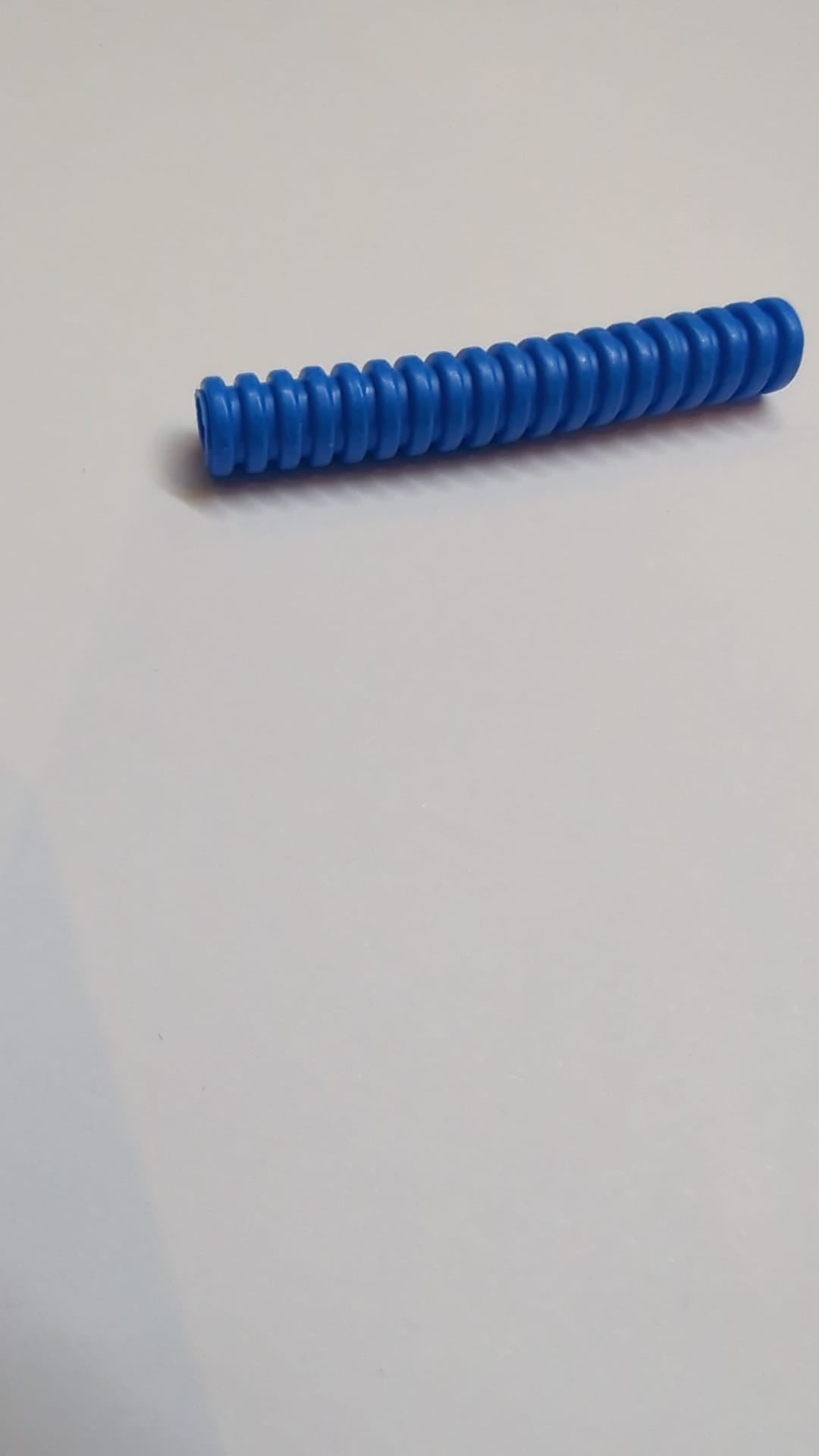 Schlauch geriffelt 6L mit 7mm Durchm. 4,8cm blau