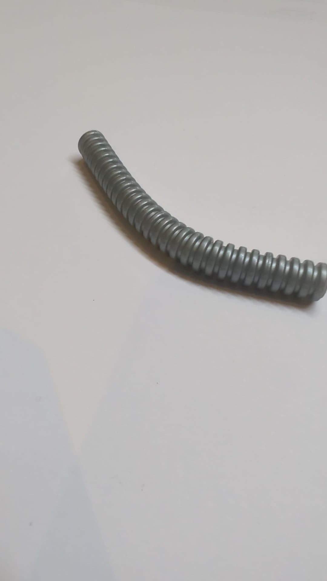 Schlauch geriffelt 9L mit 7mm Durchm. 7,2cm , pearlhellgrau