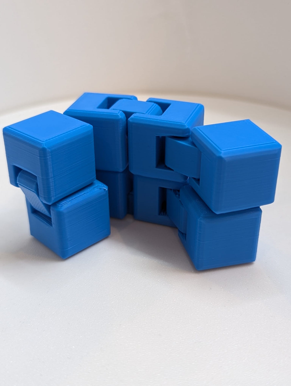 Fidget felxibler Würfel 3D cyan blau