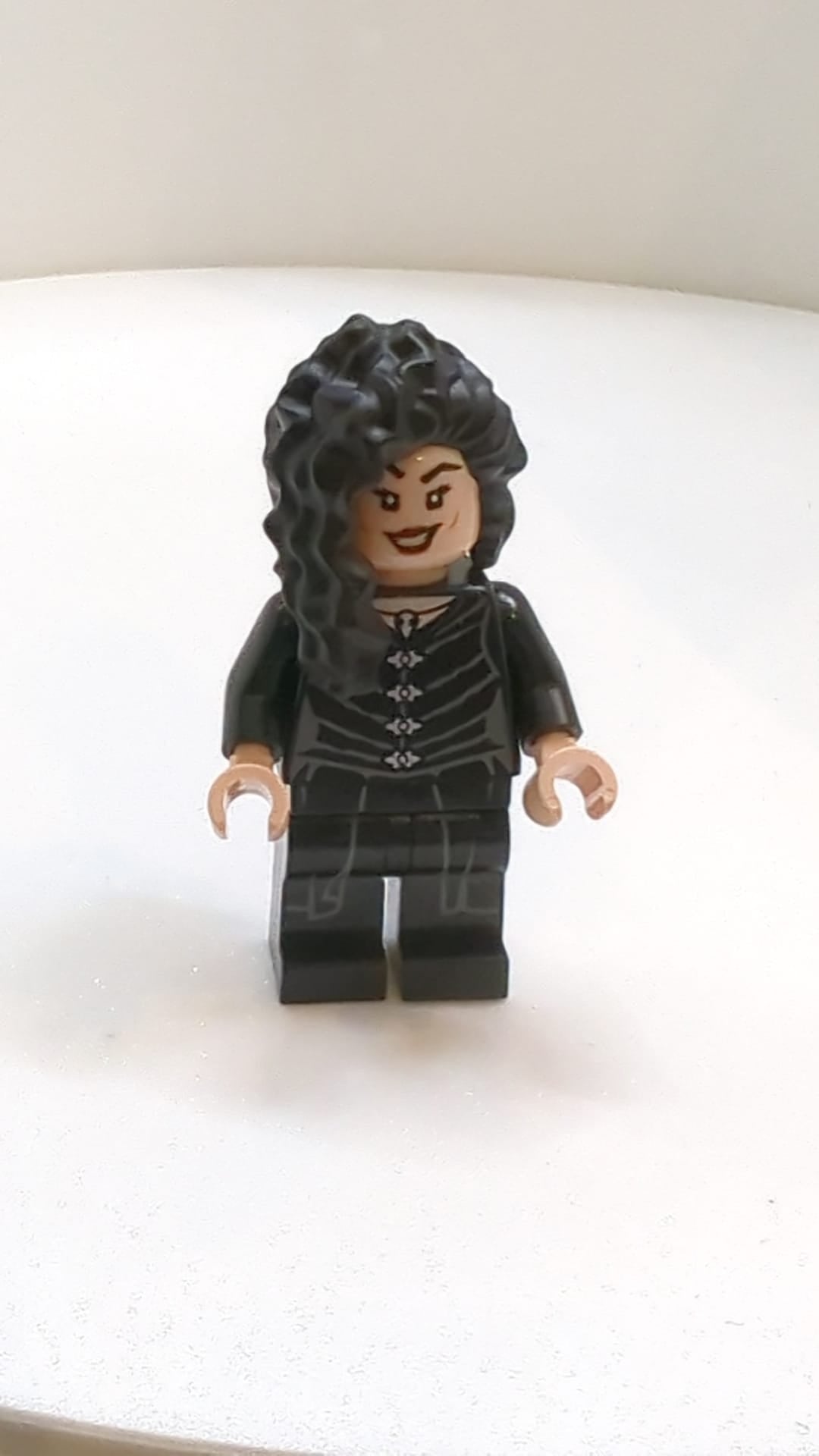 NEU Bellatrix Lestrange - schwarze Kleidung, bedruckte Beine hp533