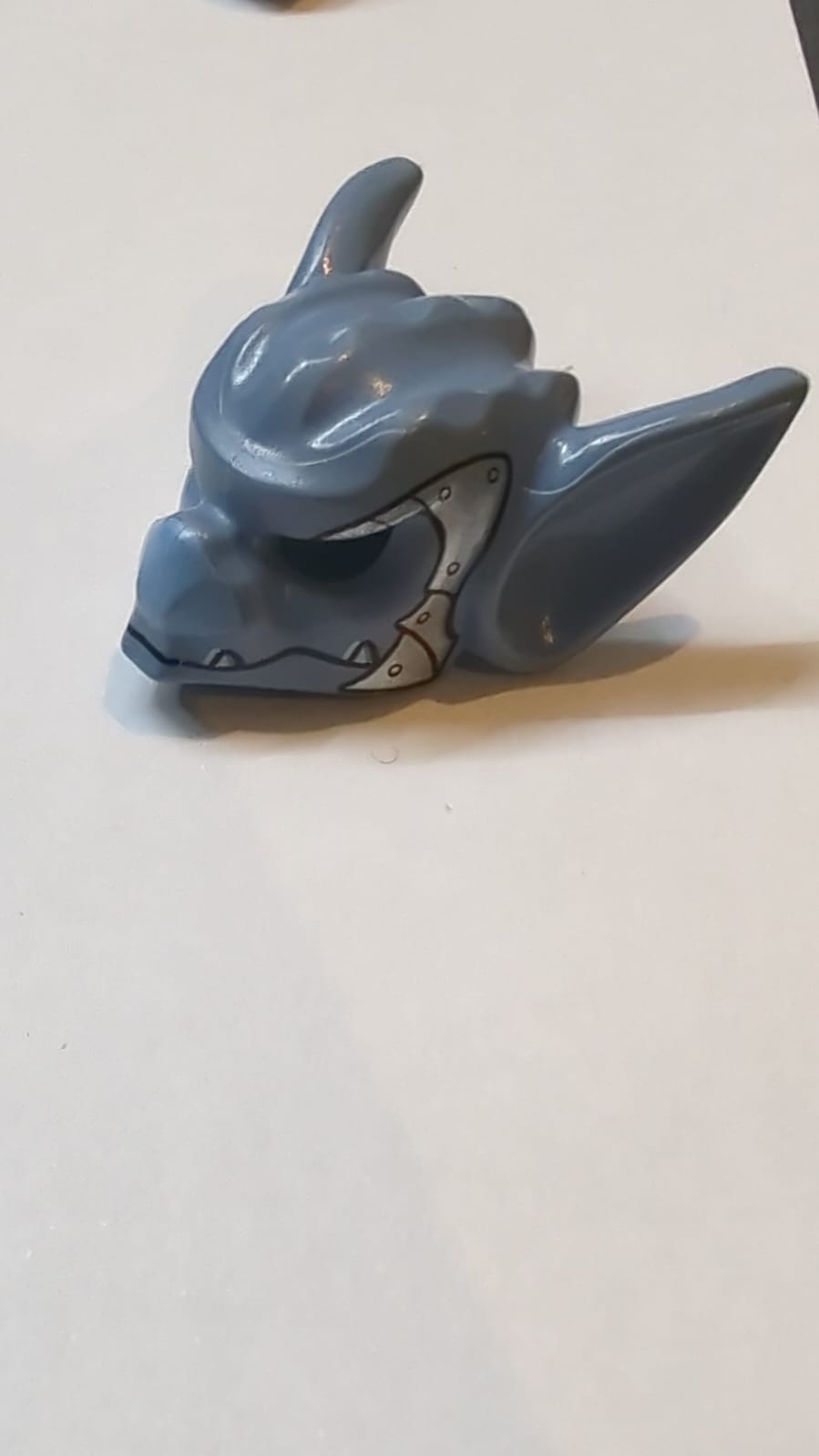 Minifigure, Headgear Mask Bat with Fangs and Silver Scaled Armor Pattern