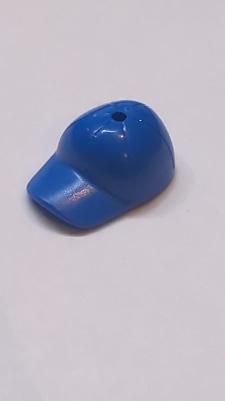 Minifigure, Headgear Cap - Short Curved Bill with Seams and Hole on Top