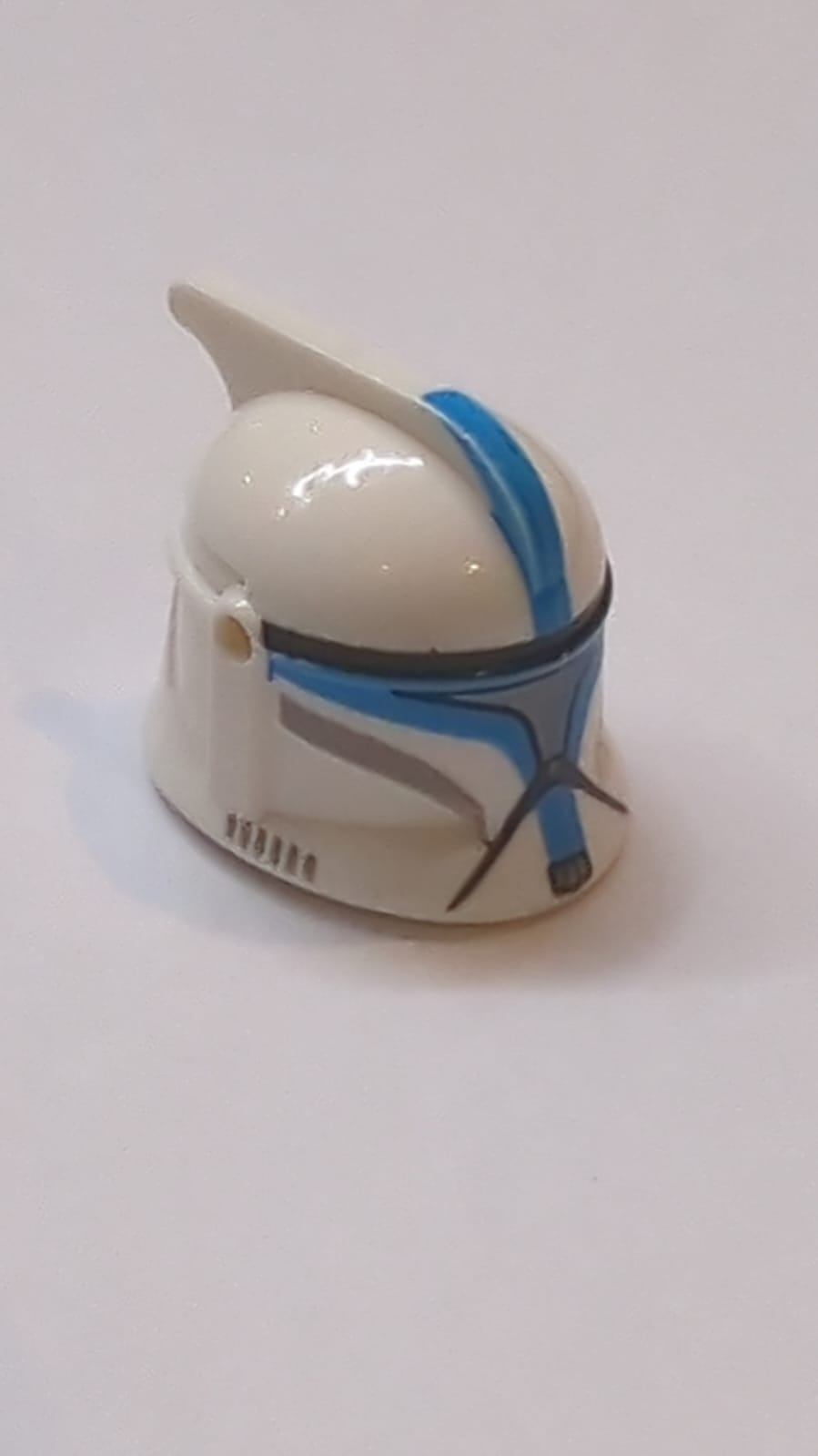 Kopfbedeckung Helm SW Klontruppler mit Löchern, dunkelazurblauen Markierungen und silbernem Visiermuster (Klontruppler-Leutnant) weiß