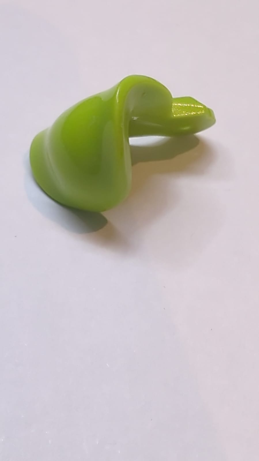 Kopfbedeckung Kapuze und Schwanz, Schlangenkopf, lindgrün