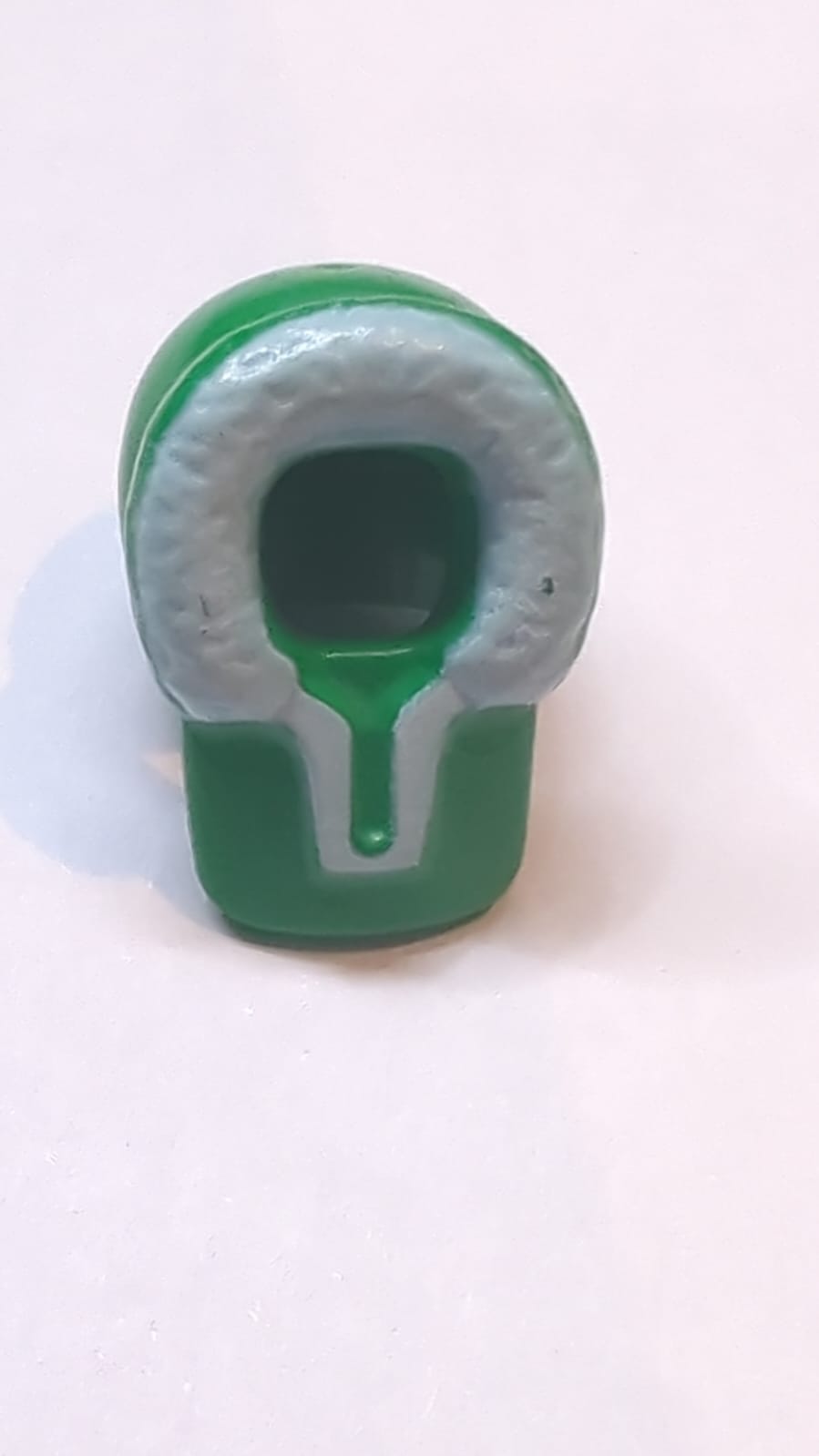 Kopfbedeckung Kapuze mit weißem Fellfutter, grün