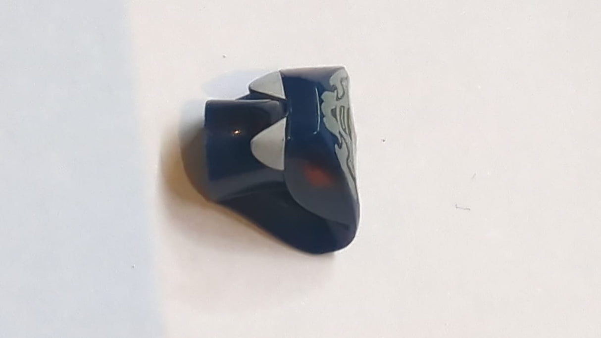 Kopf, Modifizierte Schlange mit hellblaugrauem und gelbem Schuppenmuster (Mezmo) dunkelblau