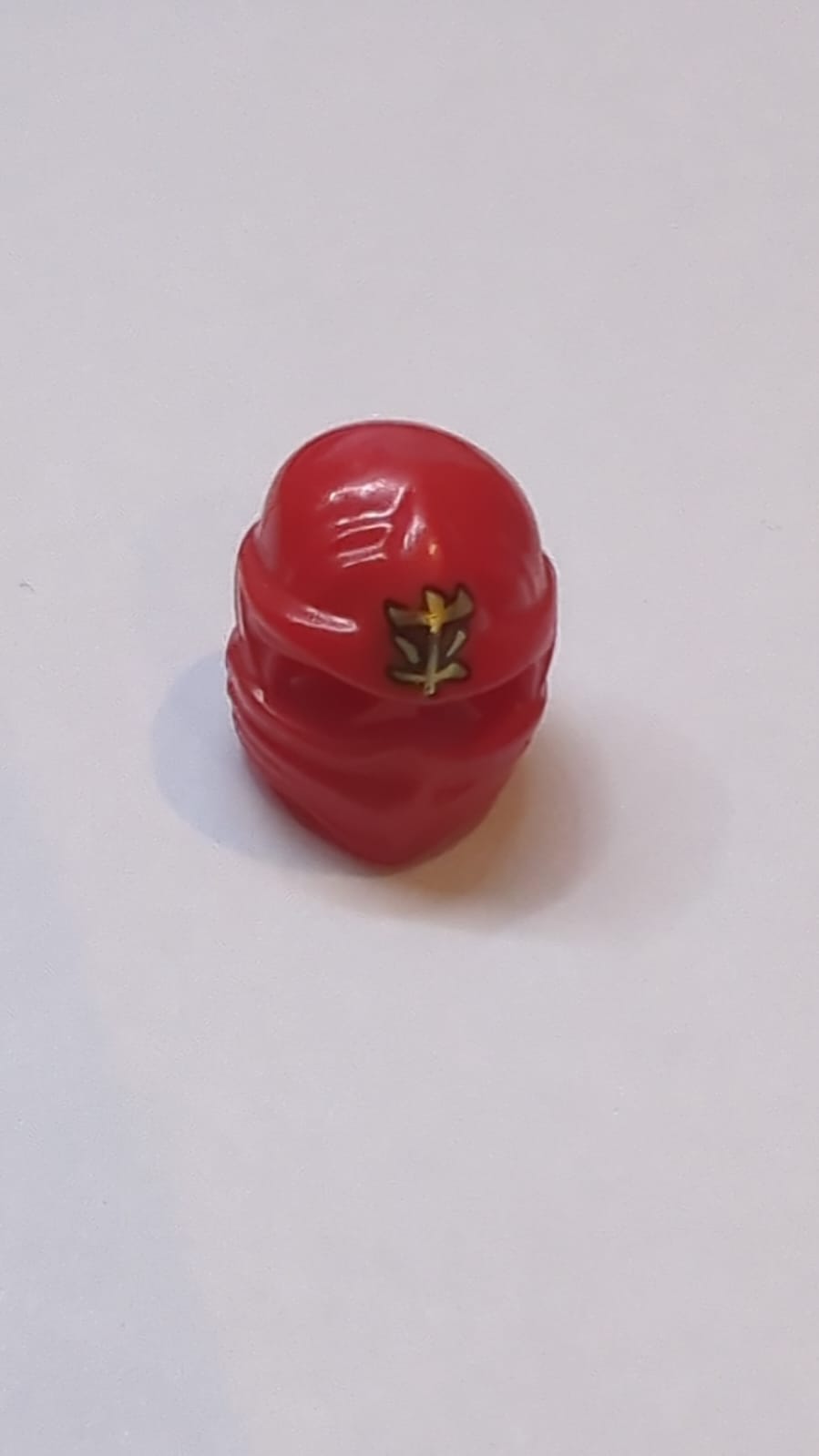 Kopfbedeckung Ninjago Wrap Typ 1 mit goldenem Ninjago-Logogramm 'Feuer'-Muster rot