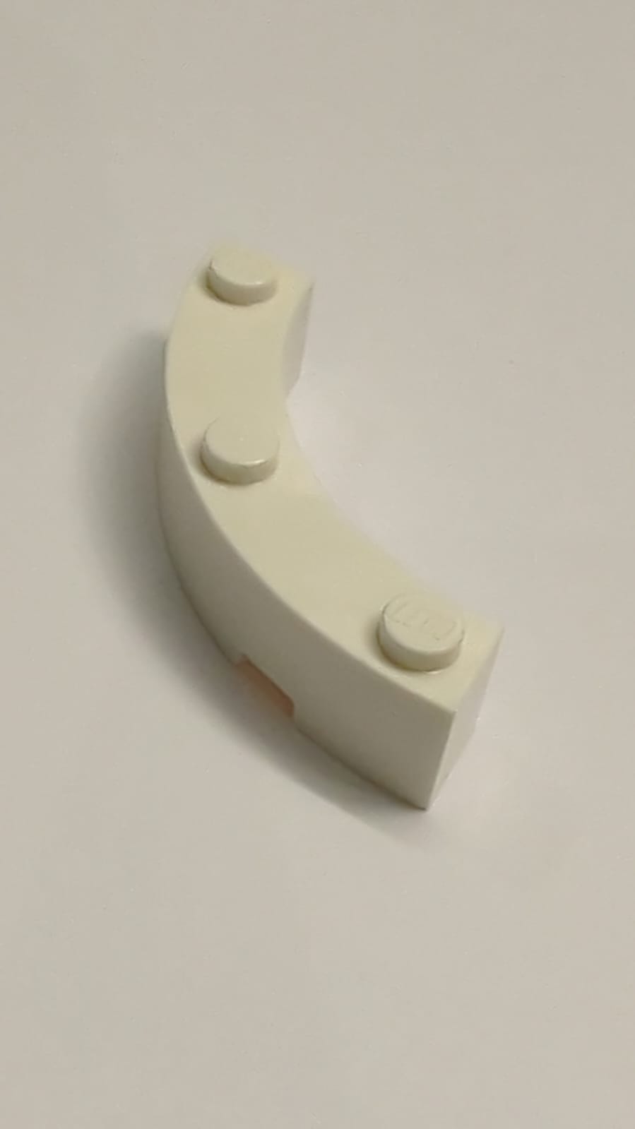 NEU Stein, Kurve 4 x 4 Macaroni weit mit 3 Noppen weiß