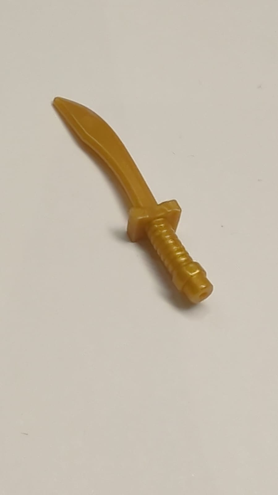 NEU Minifigur, Waffenschwert, gebogene Klinge mit Säbel/Dao und Griff mit Stangenende pearlgold