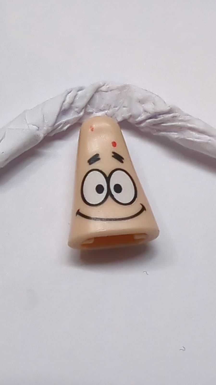 Kopf, modifiziertes Patrick-Muster nougat (hell)