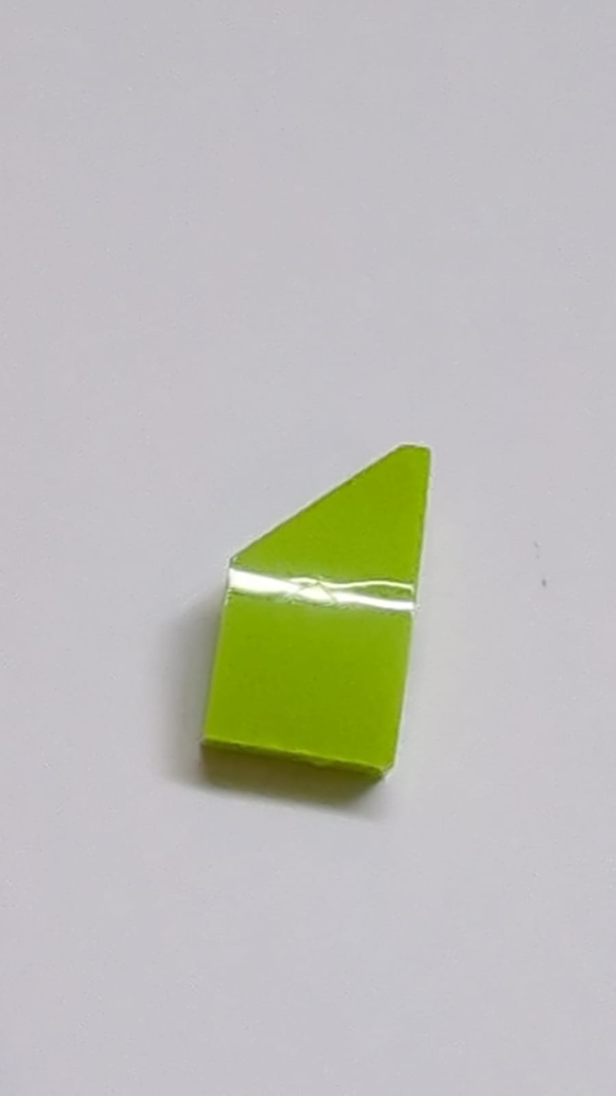 NEU Fliese gebogen Keil 2 x 1 x 2/3 Links lindgrün