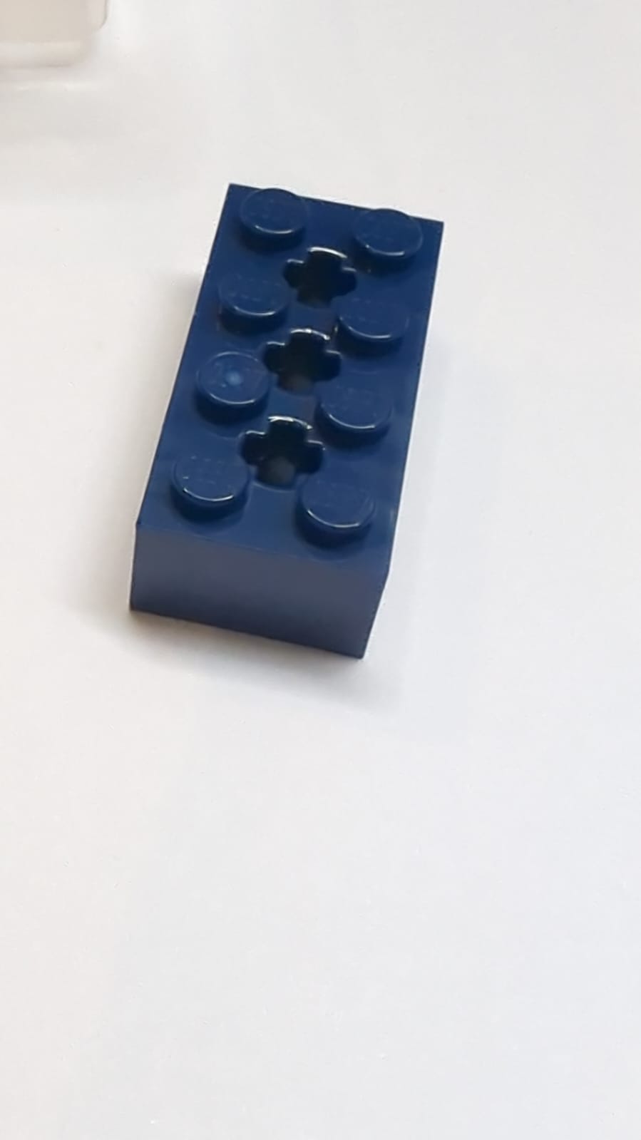 NEU Technik Stein, 2 x 4 mit 3 Achslöchern dunkelblau