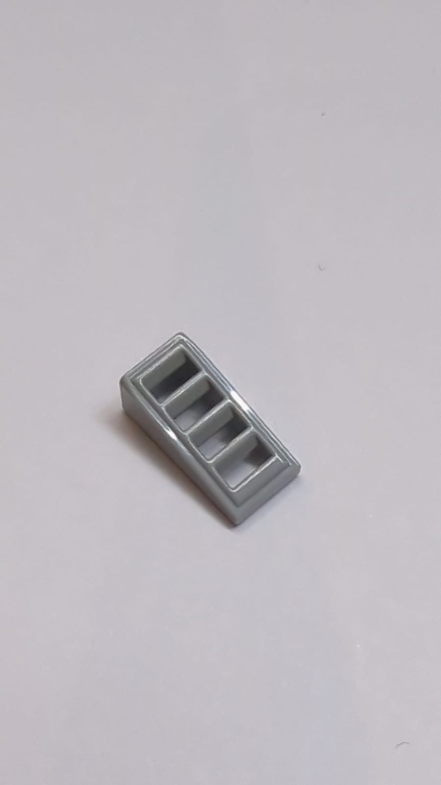 NEU Slope 18 2x1x2/3 with Grille neuhellgrau light bluish gray