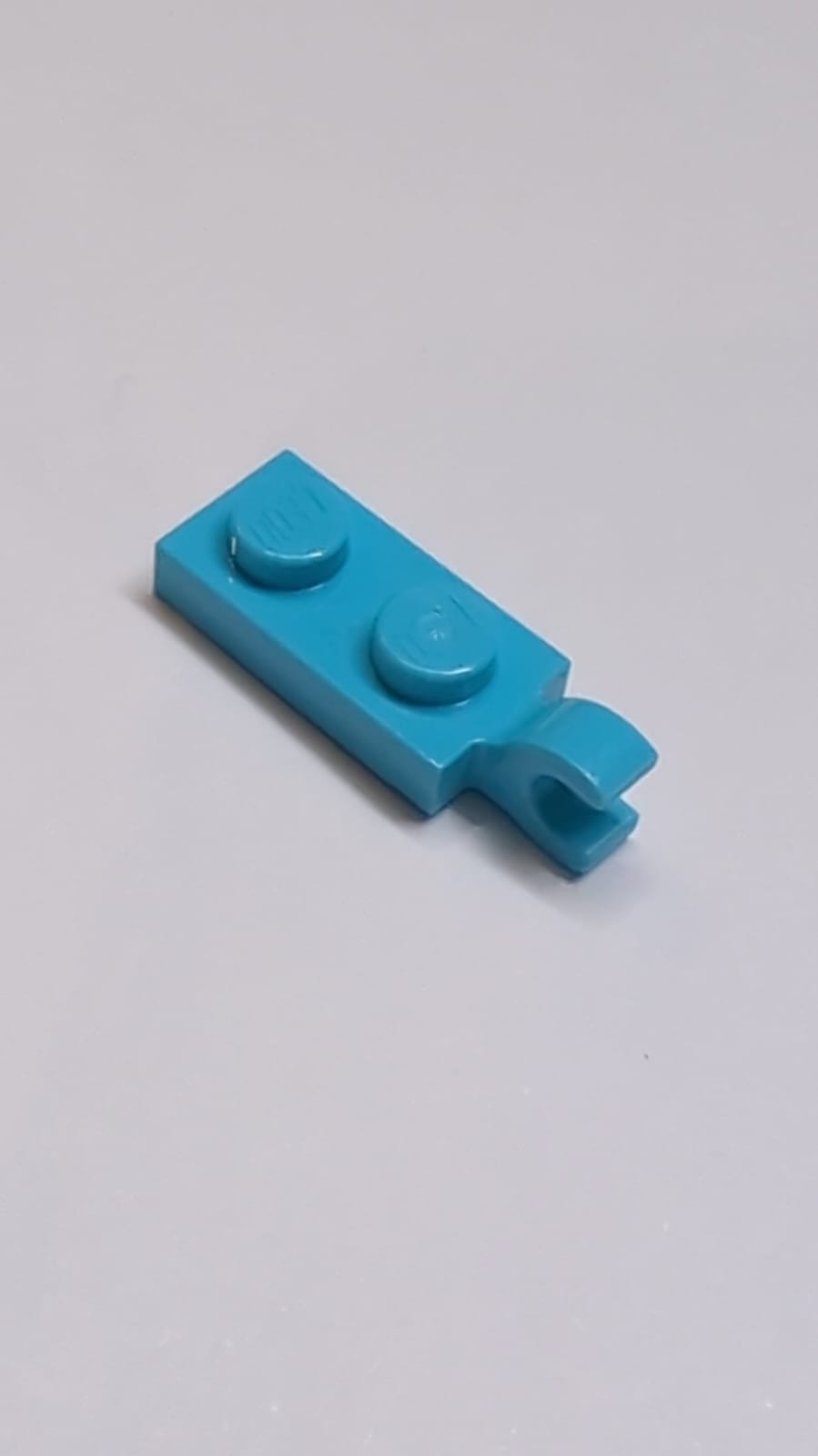 NEU Platte modifiziert 1 x 2 mit Clip am Ende (horizontal) azur (medium)