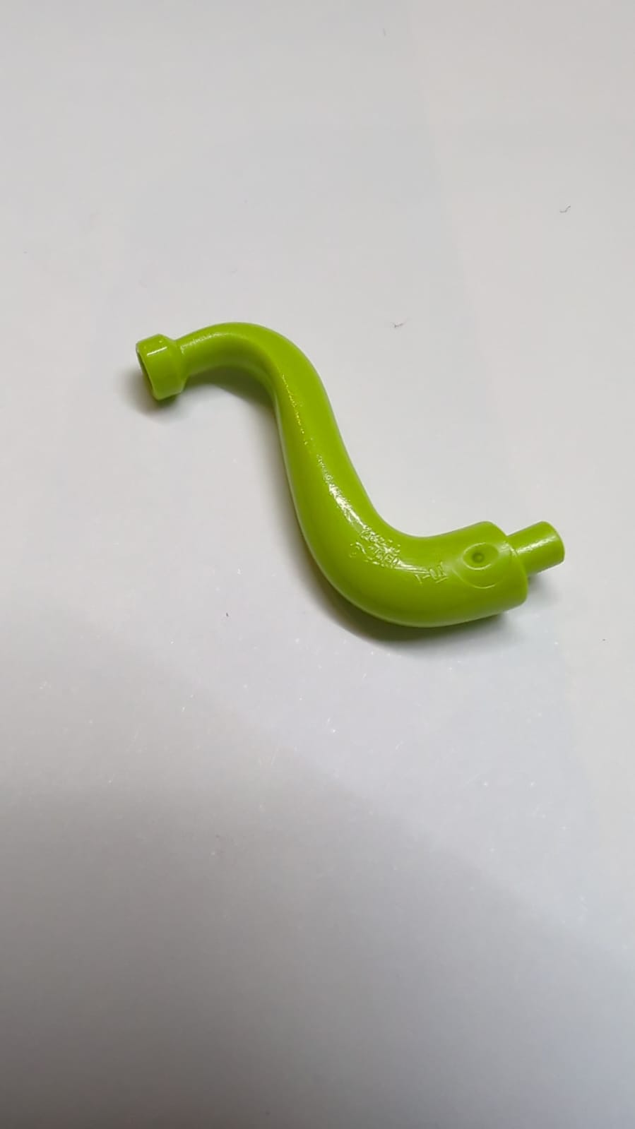 NEU Elefanten-Schwanz / Rüssel mit Endstück - Kurze gebogene Spitze lindgrün
