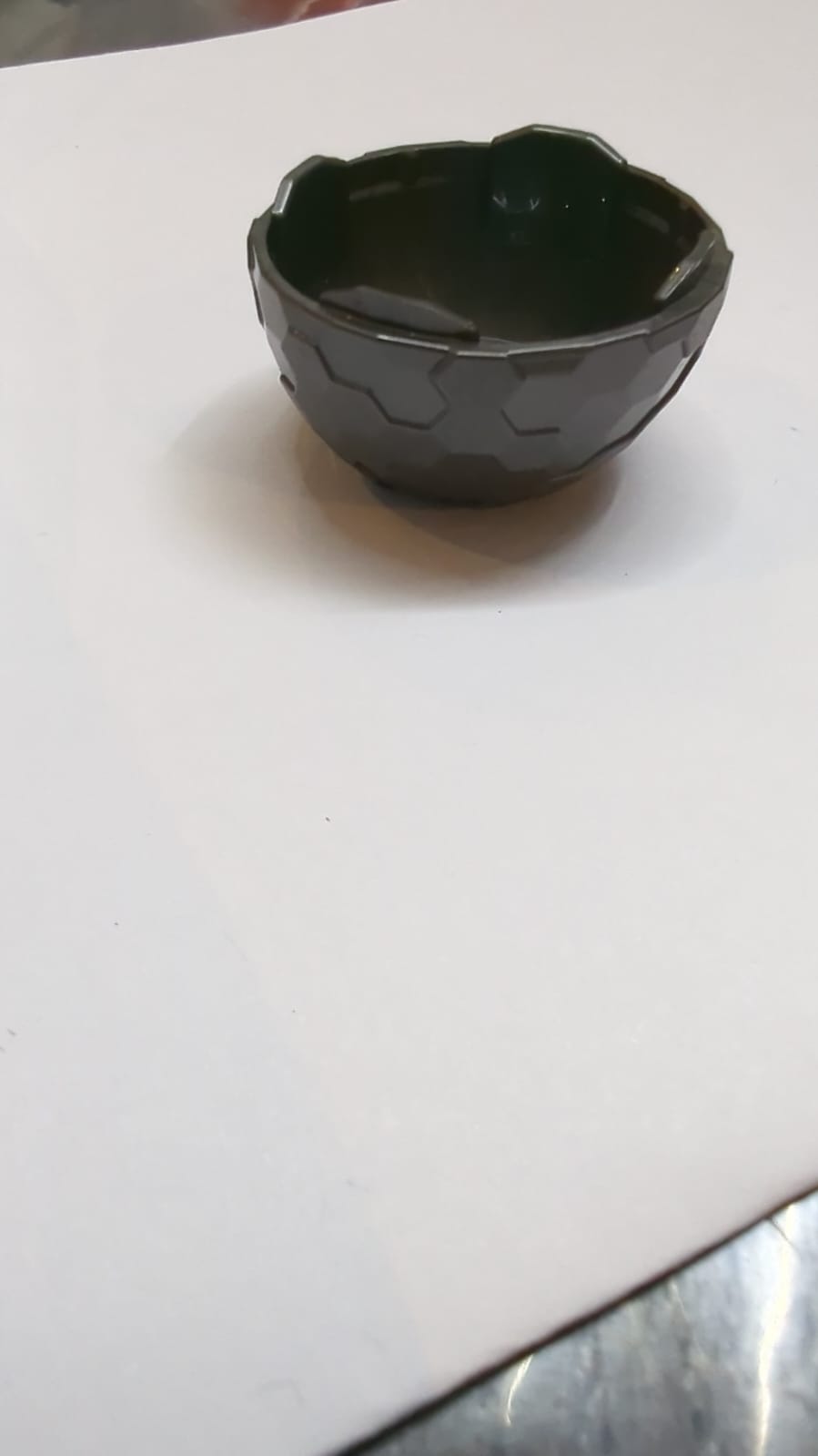 Behälter, facettiert 4 x 4 x 1 2/3, Alien-Pod-Abschnitt titan