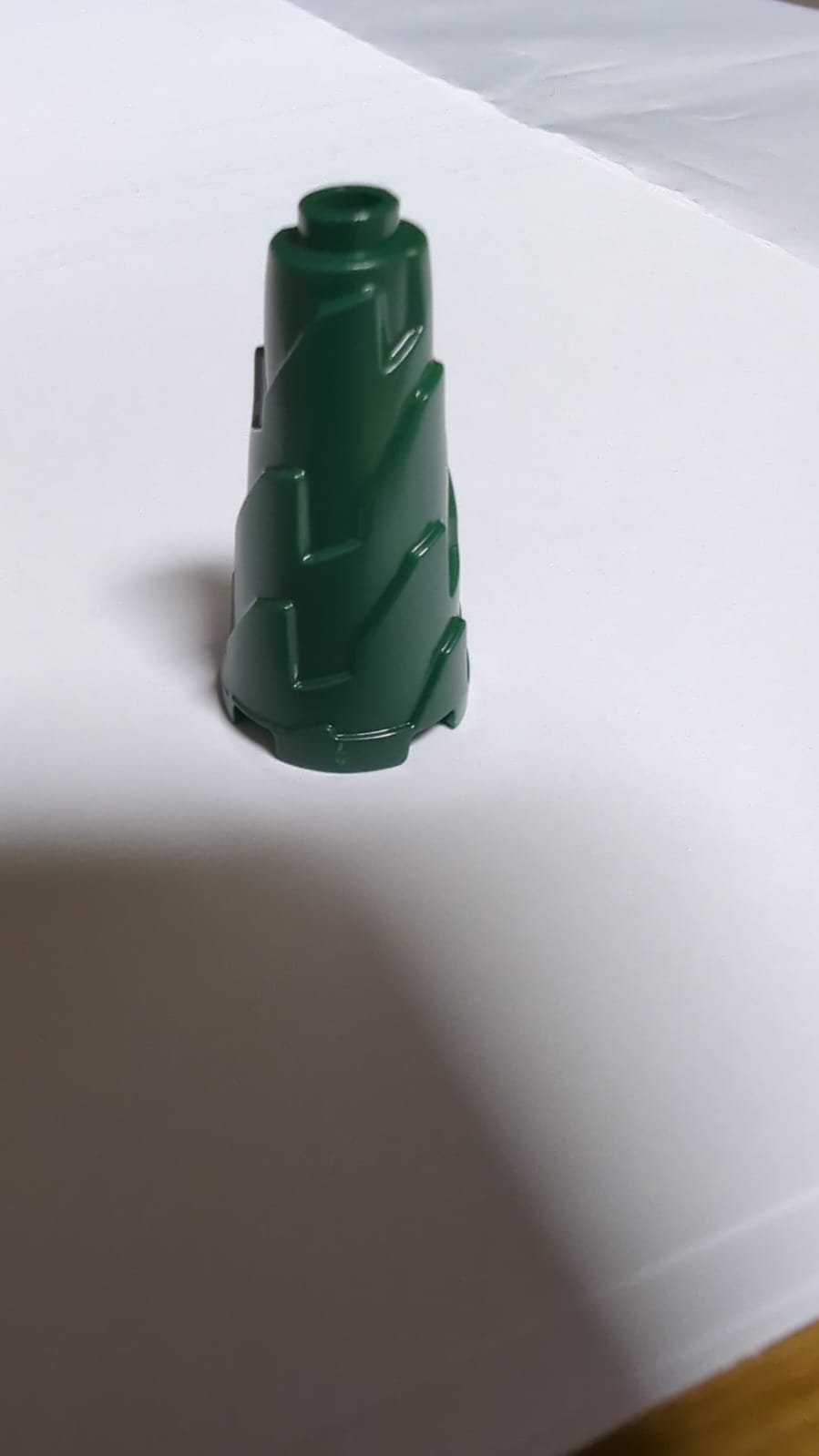 NEU Kegel 2 x 2 x 3 gezackt - gedreht dunkelgrün