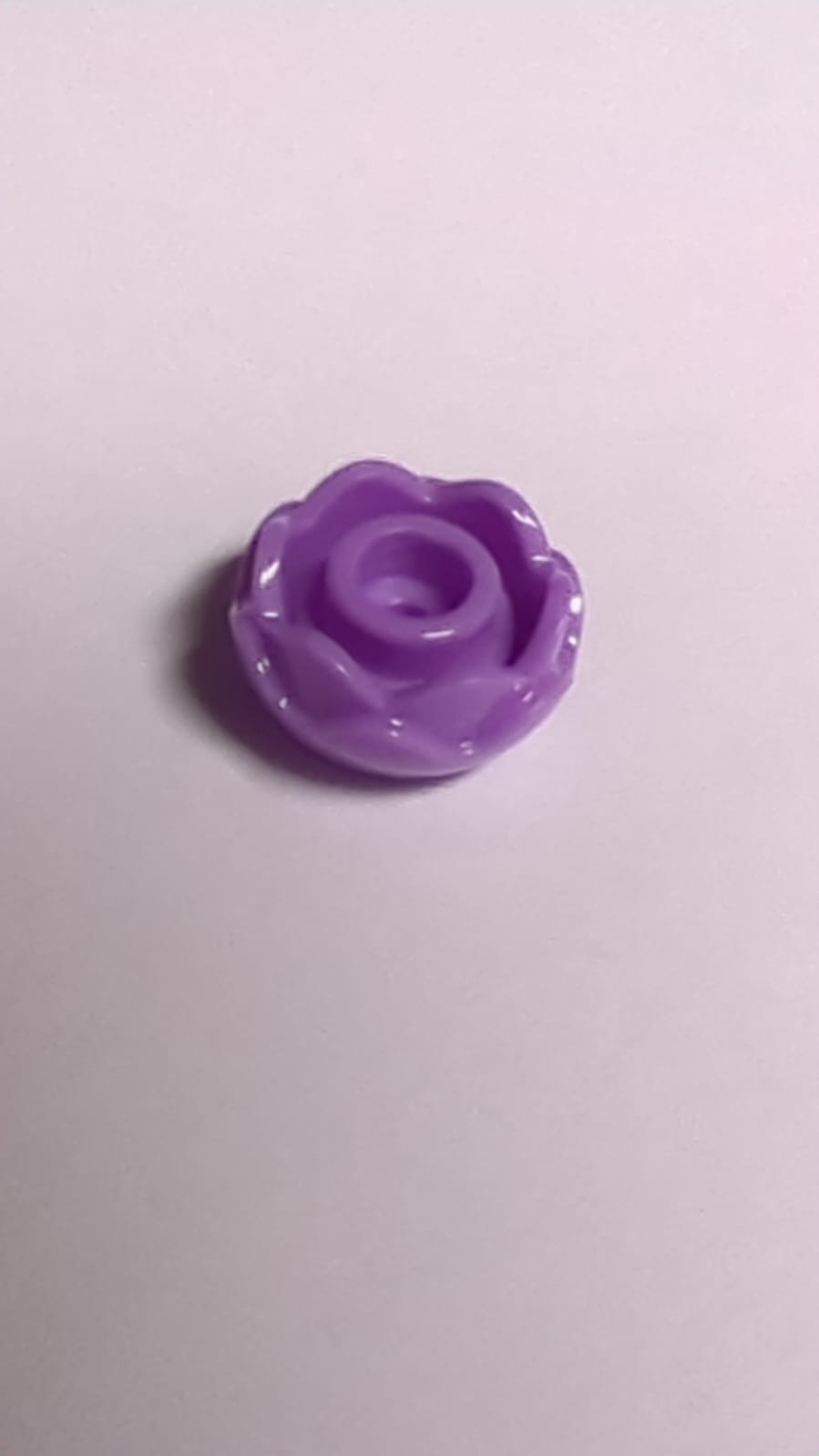 NEU Pflanzen Blume rund, 2 Schichten (Pfingstrose Rose) mit offener Noppe und kleinem Pinloch lavendel (medium)