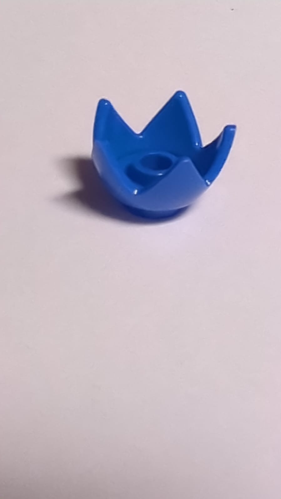 NEU Minifigur Krone Eierschale mit 5 Spitzen und Noppe blau