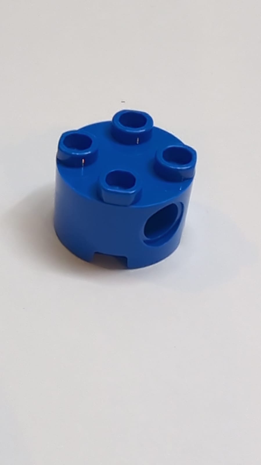 NEU Stein, rund 2 x 2 mit Pin Löchern blau