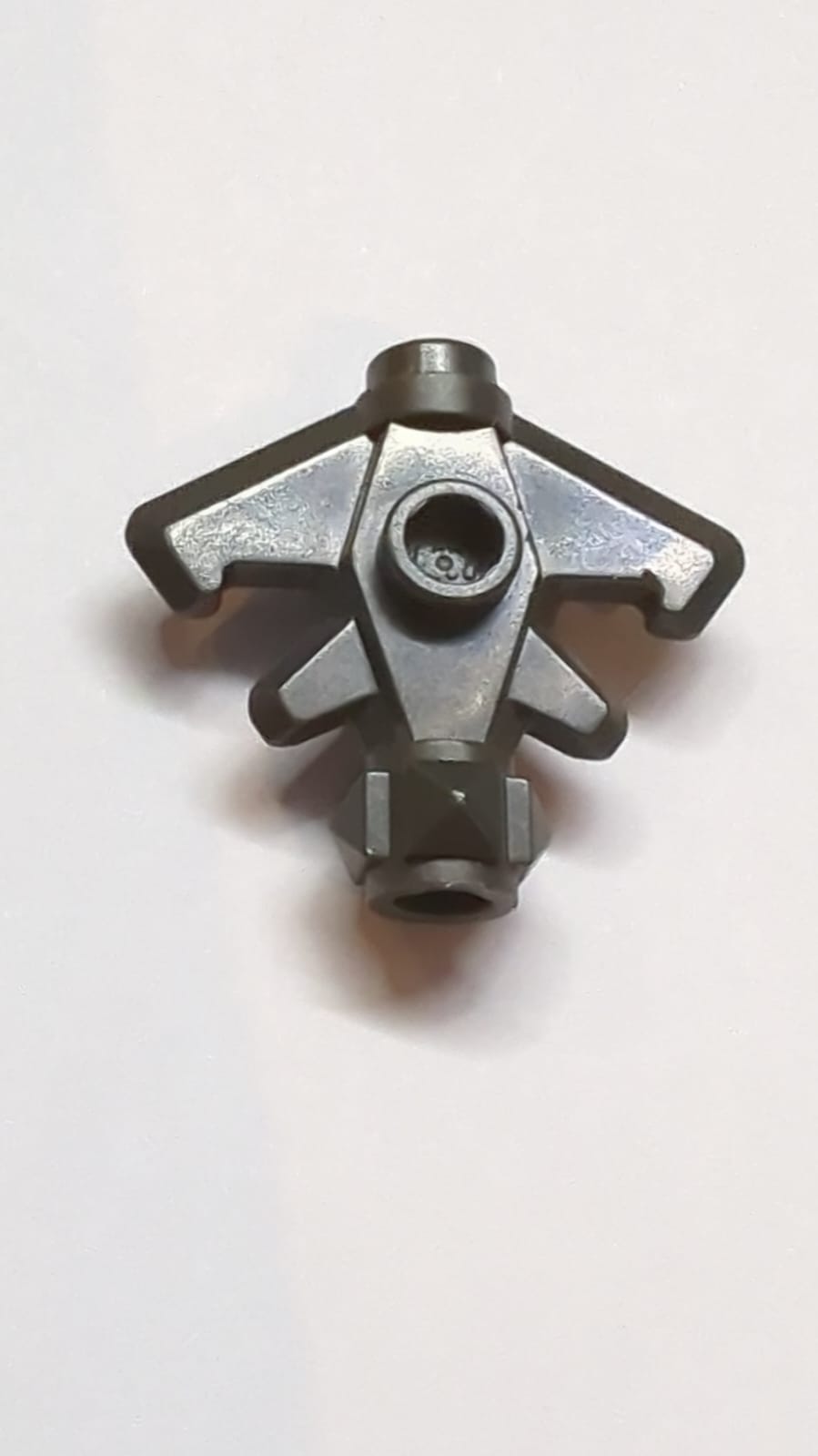 Waffe -Axtkopf, doppelt mit Spitzen, Stangenhalter und 3 hohle Noppen titan