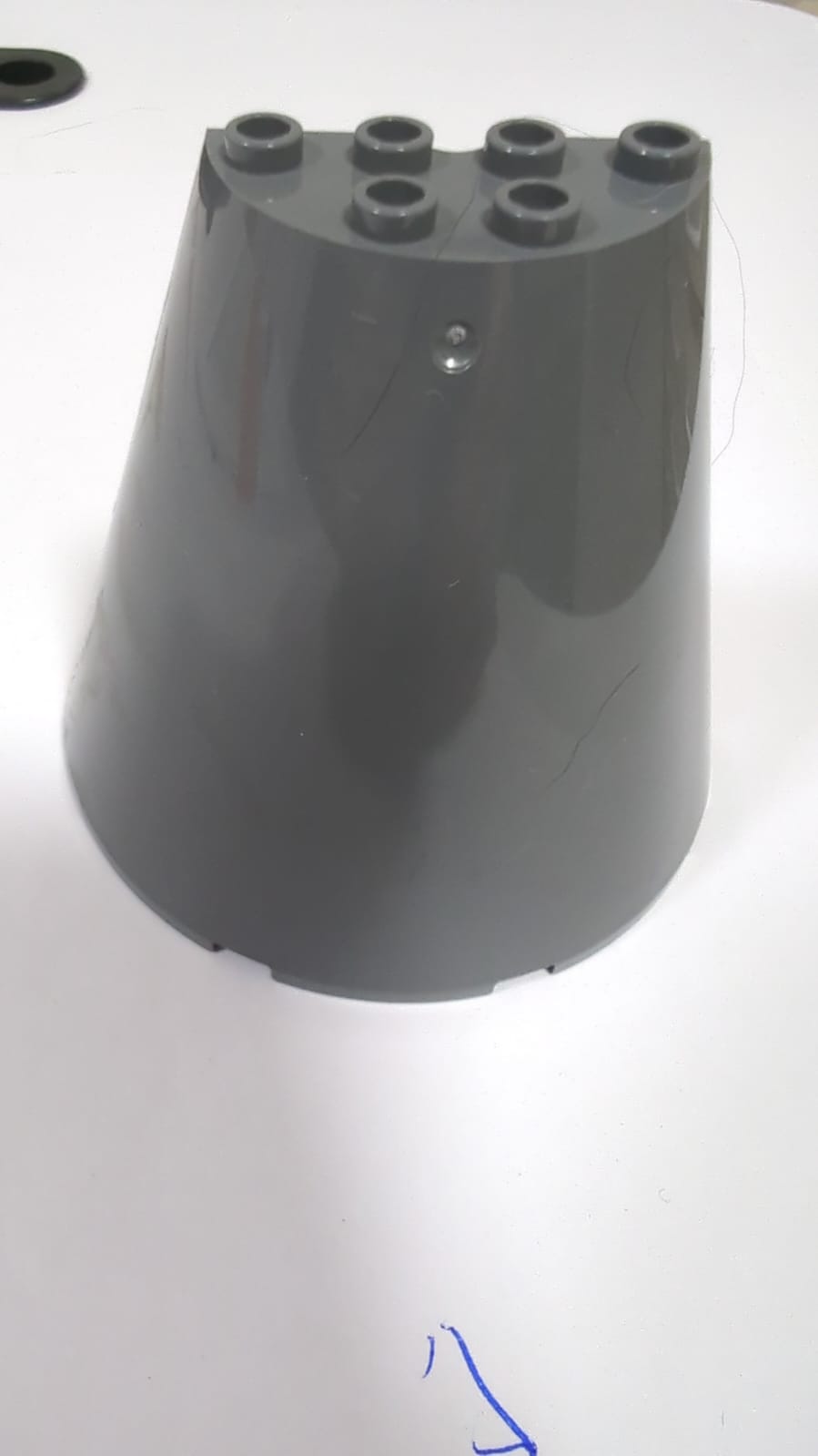 NEU Kegel halb 8 x 4 x 6 neudunkelgrau