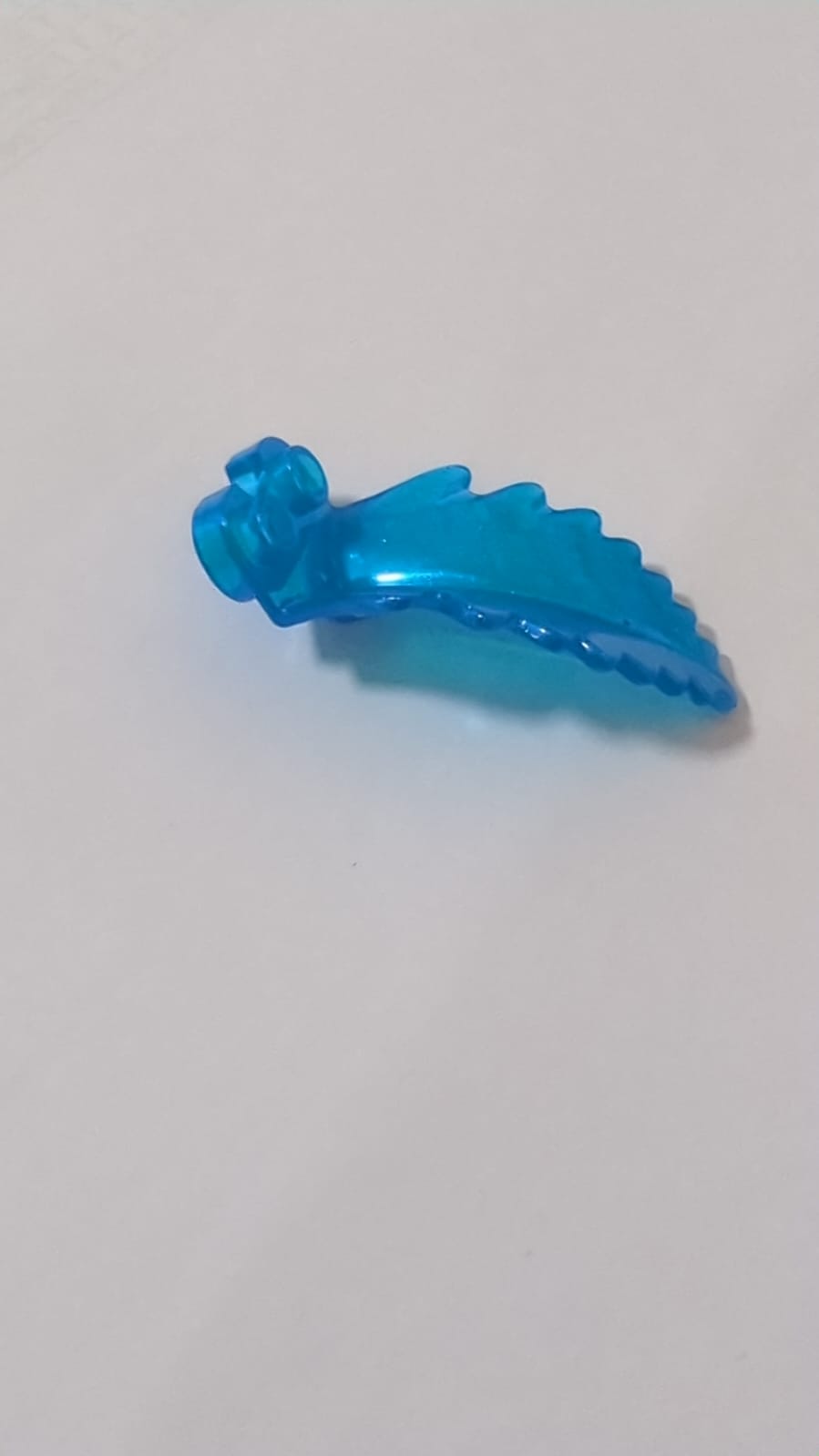 NEU Pflanzenplatte, Rund 1 x 2 mit gebogenem, aufrechtem Blatt transparent satin dunkelblau