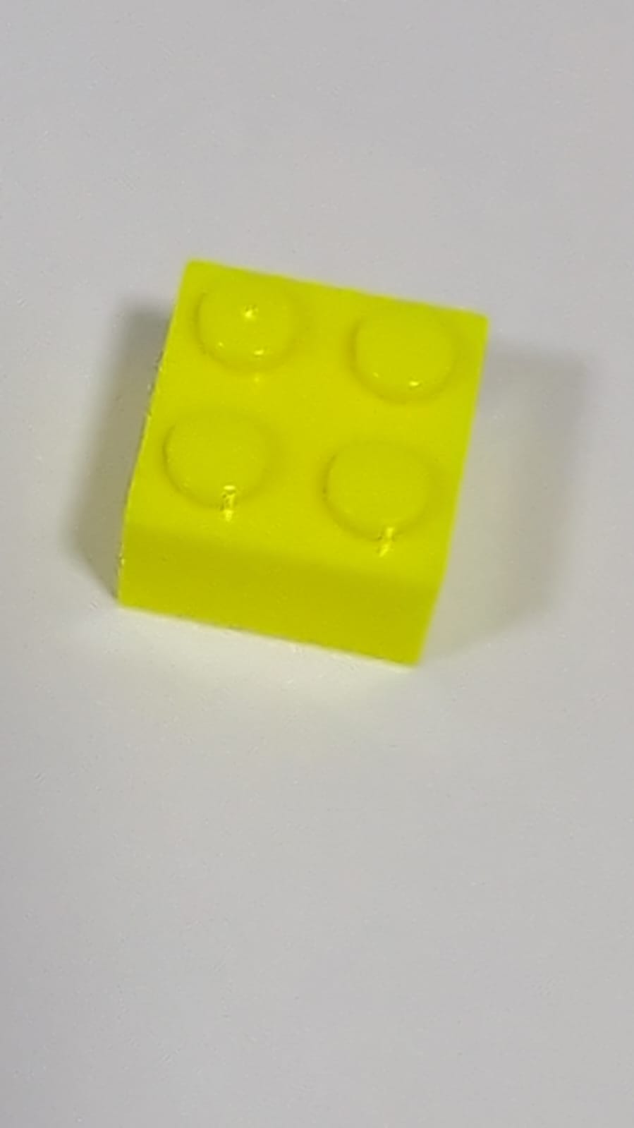 NEU Stein 2 x 2 neongelb