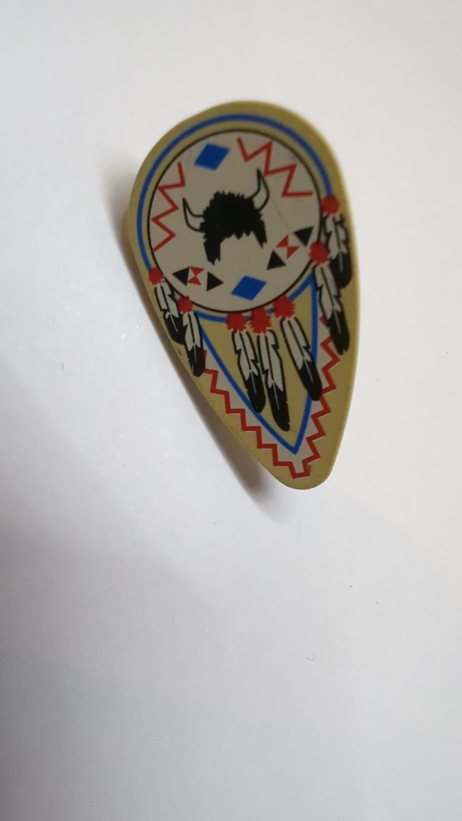 Minifigure, Shield Oval with Feathers and Helmet Pattern