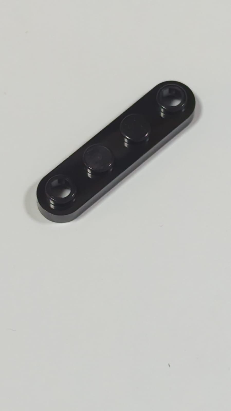 NEU Platte, rund 1 x 4 mit 2 offenen Noppen schwarz