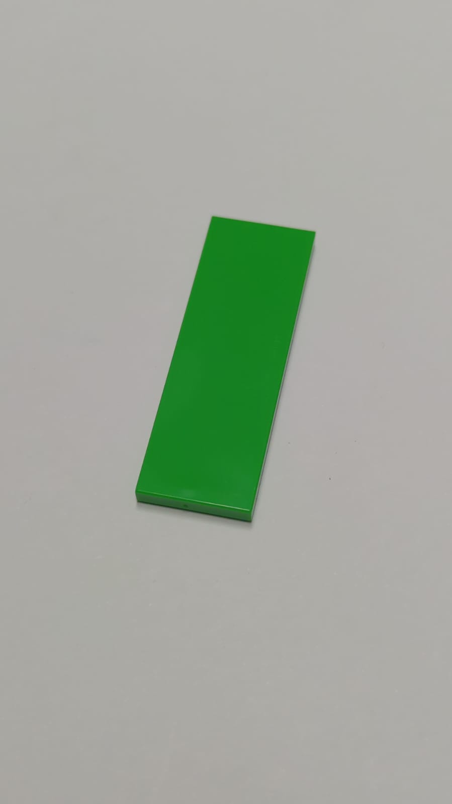 NEU Fliese 2 x 6 mediumgrün