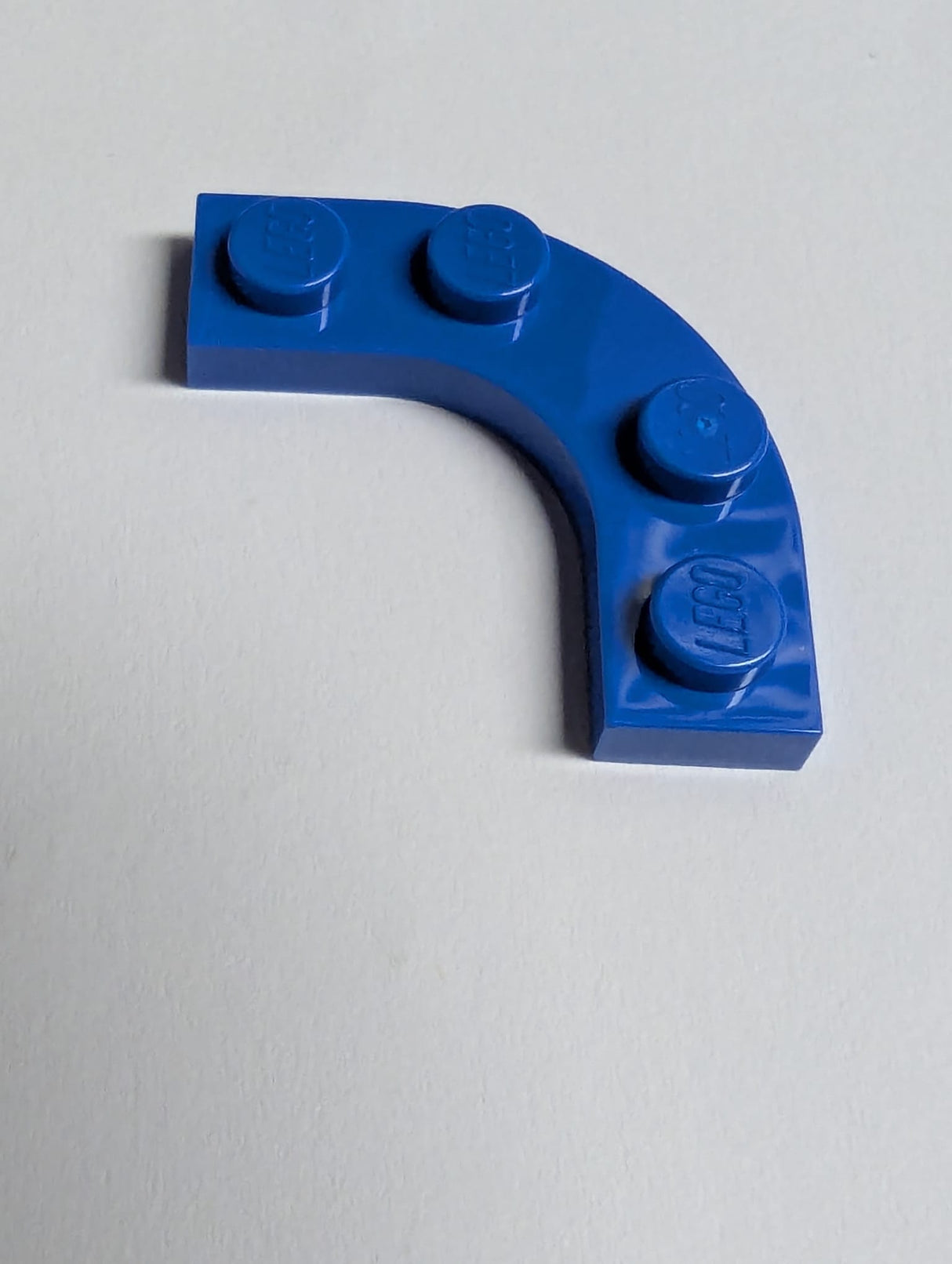 NEU Platte, rund Ecke 3 x 3 mit 2 x 2 Ausschnitt, blau