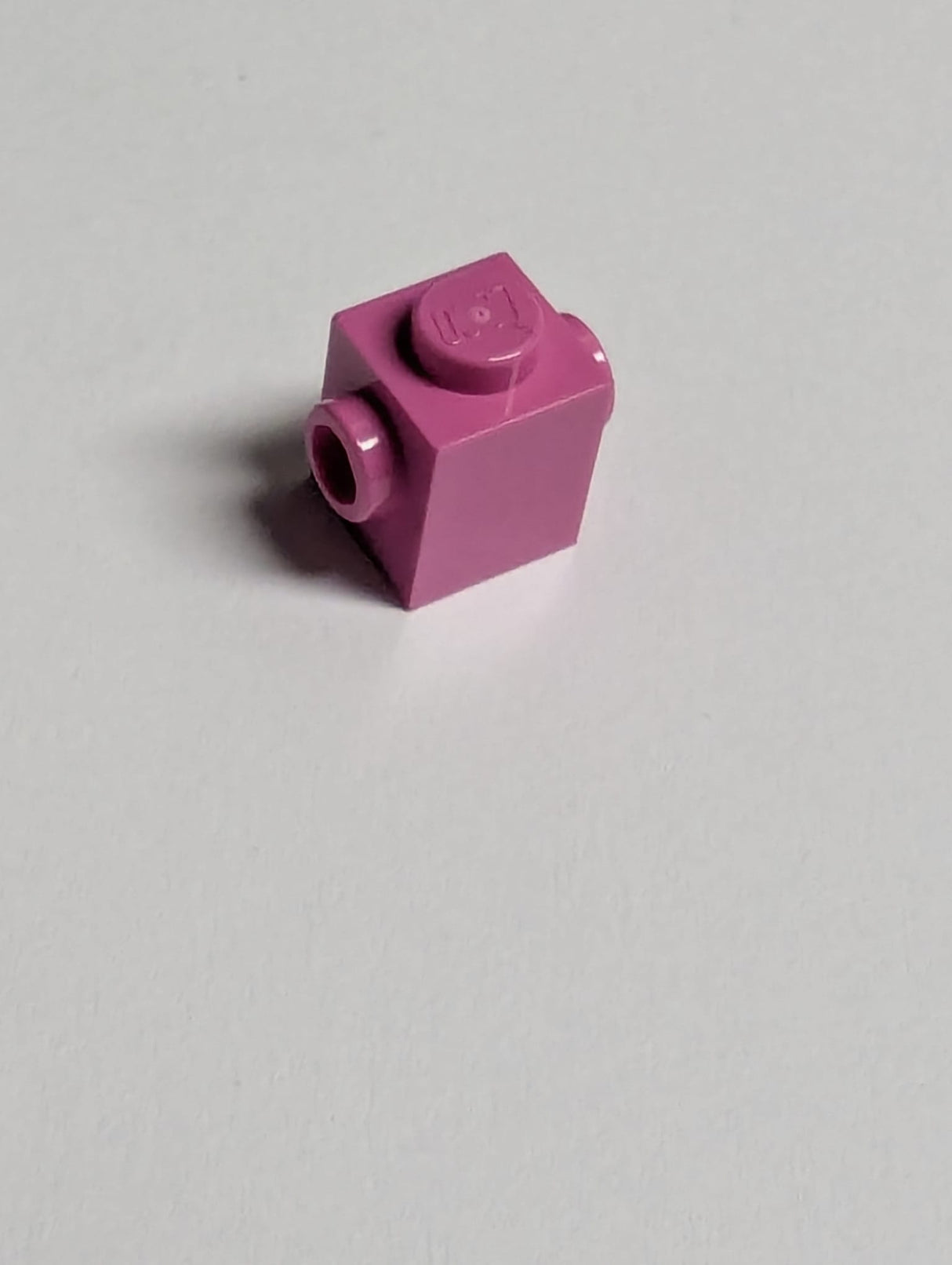NEU Stein modifiziert 1 x 1 mit 2 Noppen gegenüber knallpink