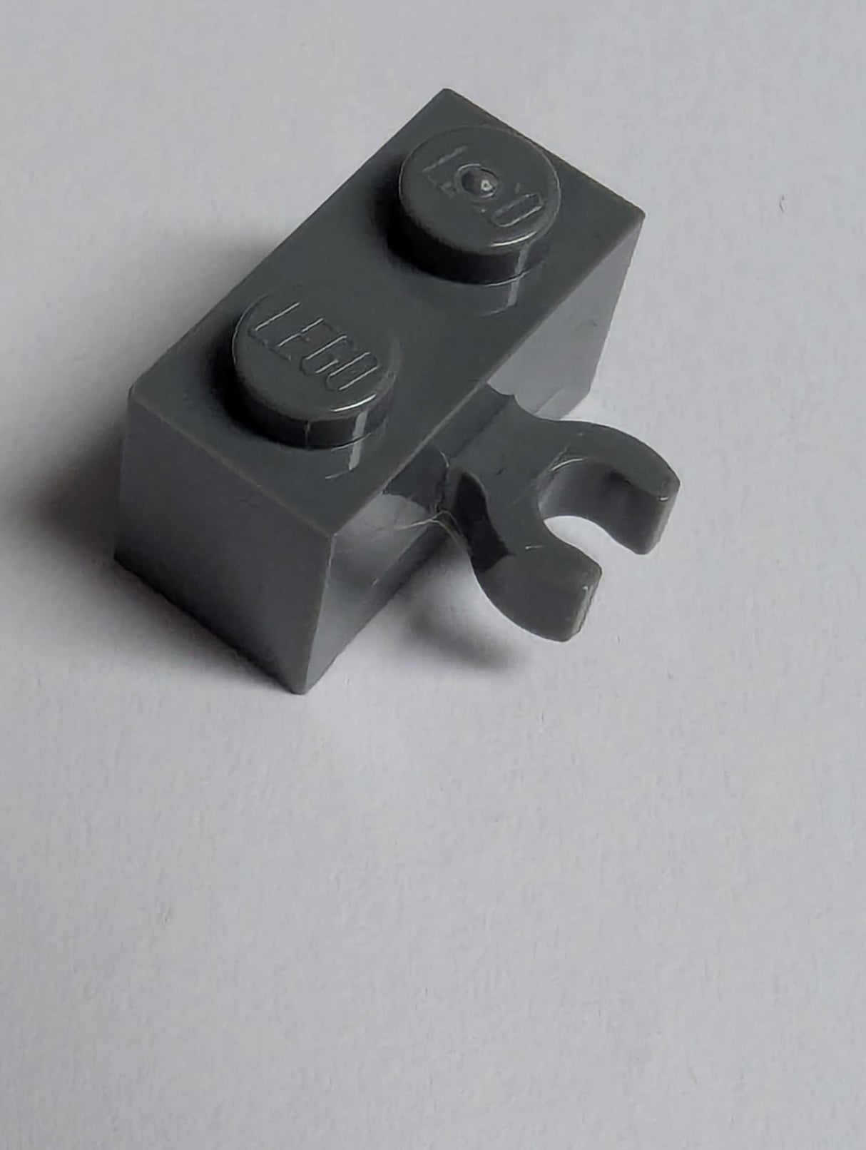 NEU Stein, Modifiziert 1 x 2 mit offenem O-Clip Dick (Vertikaler Griff) neudunkelgrau