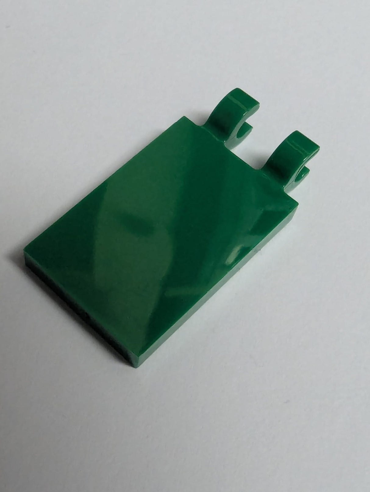 NEU Tile, Modified 2 x 3 with 2 Open O Clips grün green