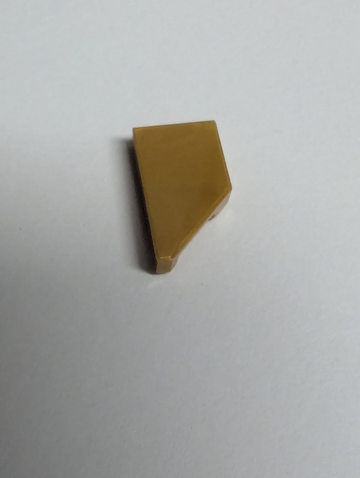 NEU Fliese, modifiziert 1 x 2 Keil links pearlgold