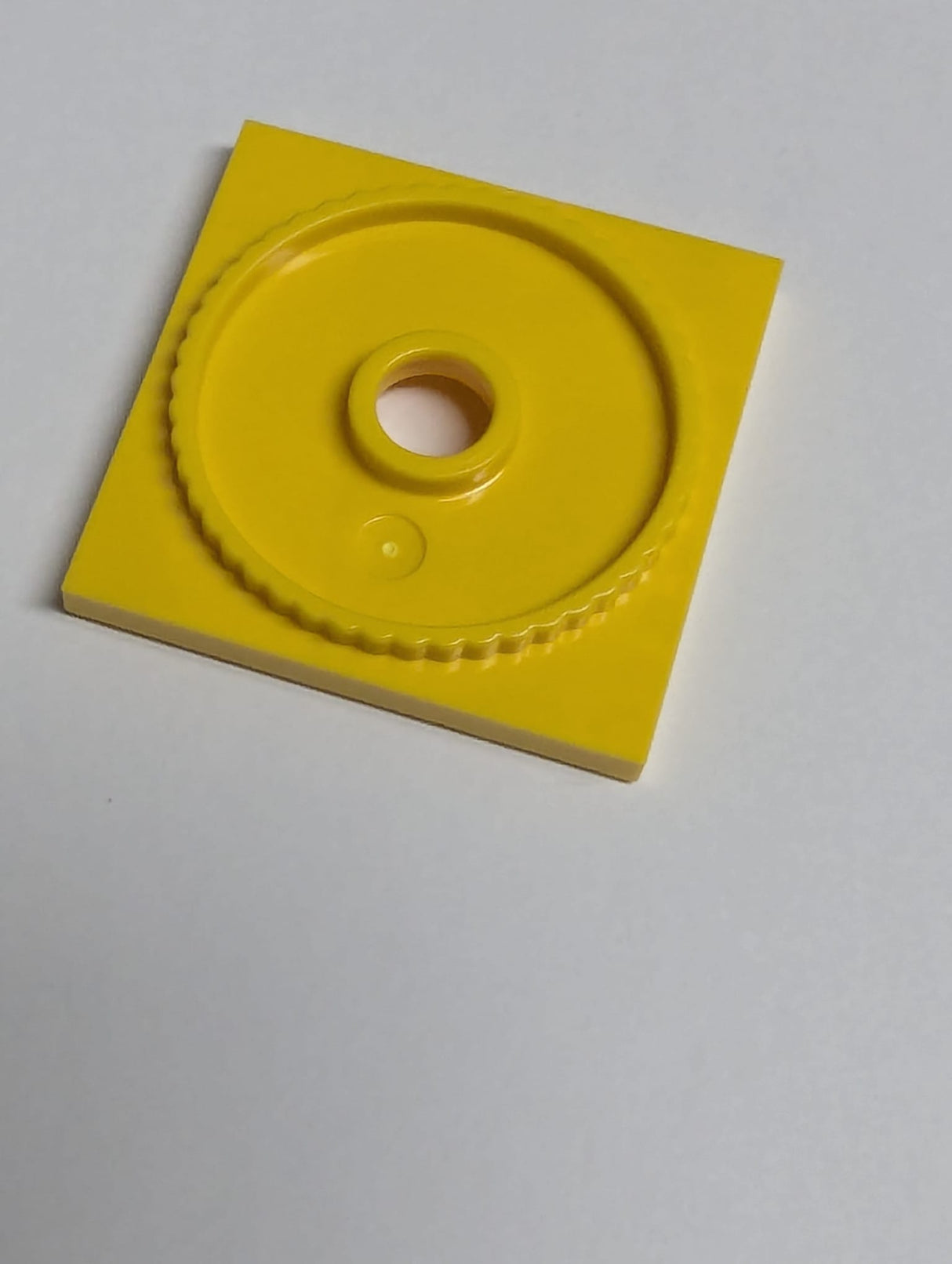 NEU Drehteller 4 x 4 Quadratische Basis gelb