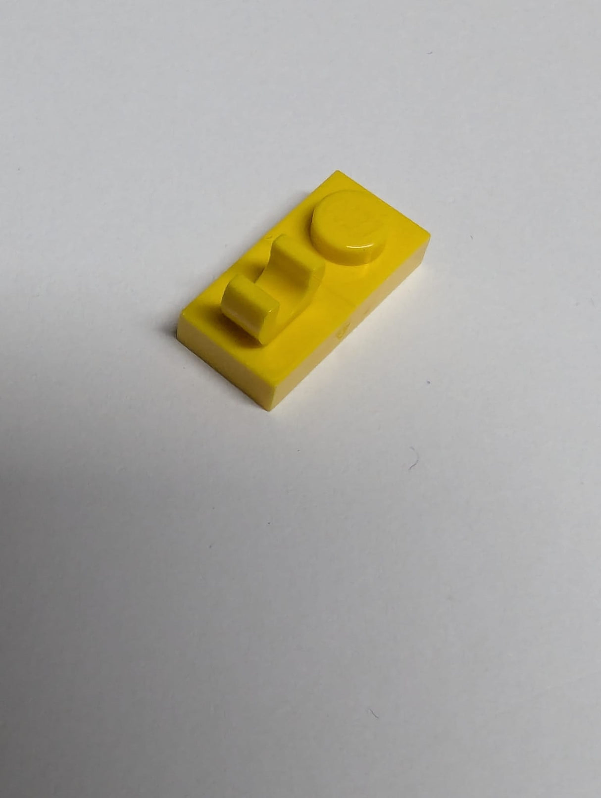 NEU Platte modifiziert 1 x 2 mit offenem O Clip oben gelb