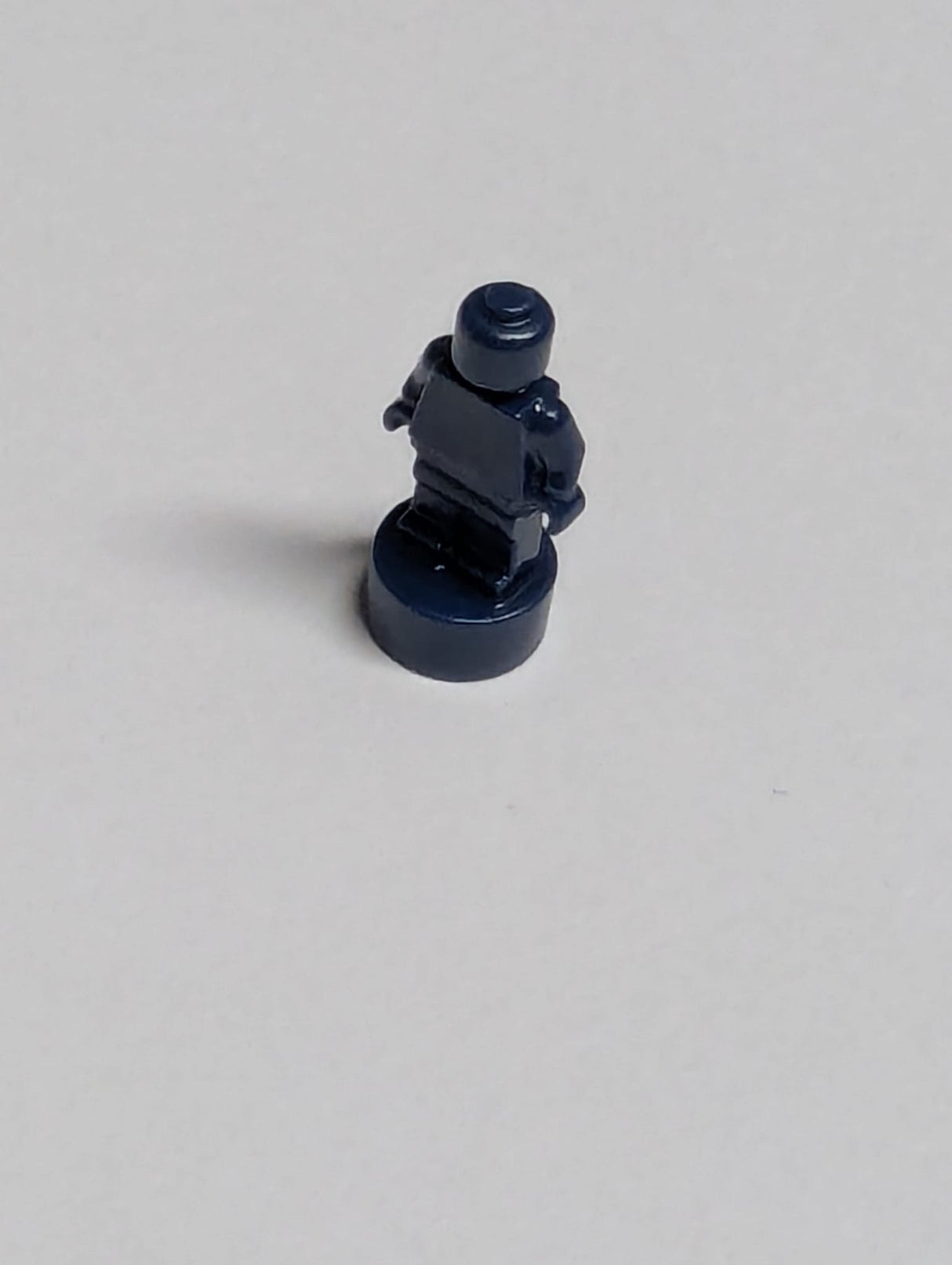 NEU Zubehör Statue Trophäe dunkelblau