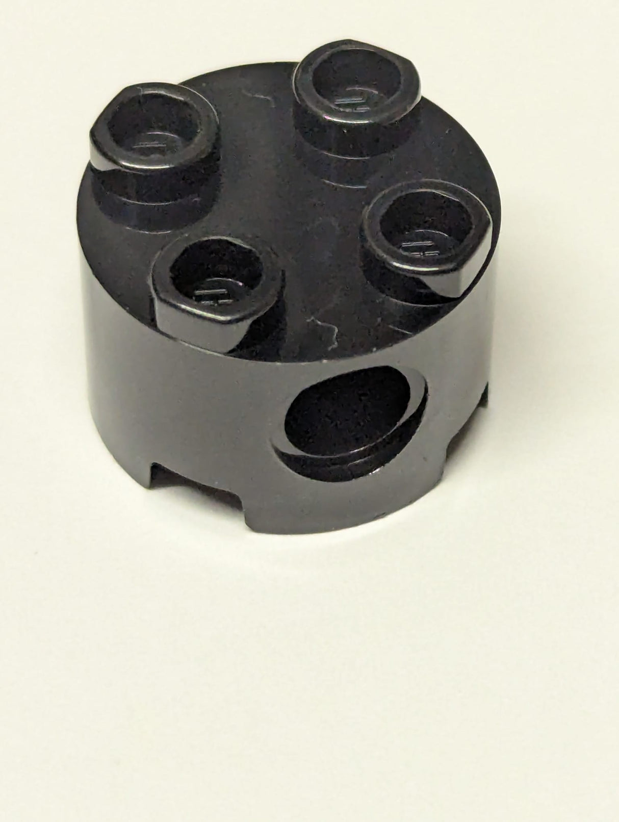 NEU Stein, rund 2 x 2 mit Pin Löchern schwarz