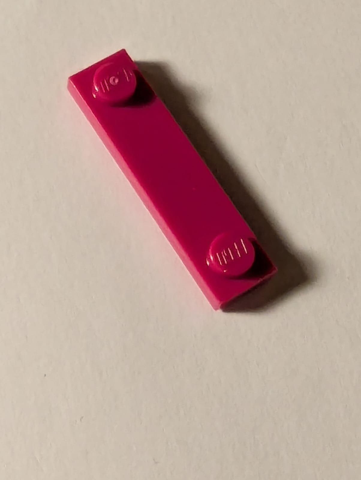 NEU Platte, Modifiziert 1 x 4 mit 2 Noppen mit Rille magenta