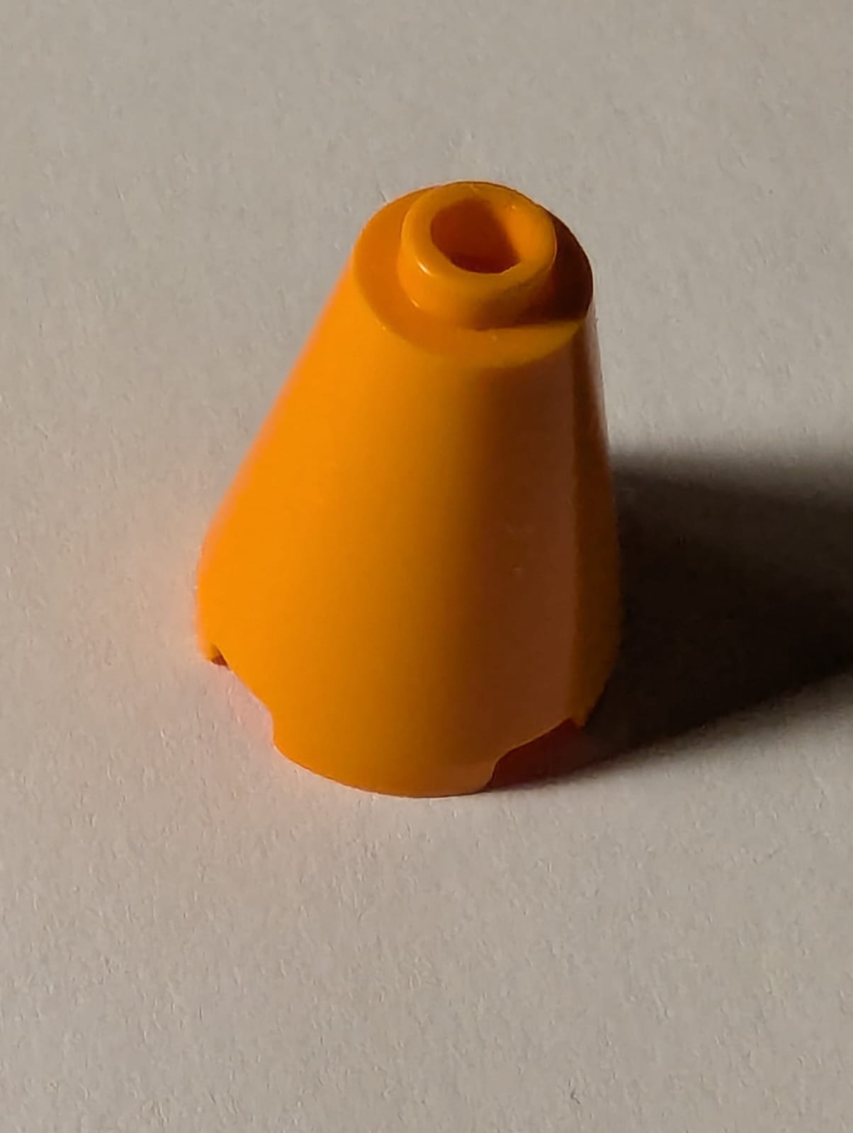 NEU Kegel 2 x 2 x 2 - offene Noppe orange