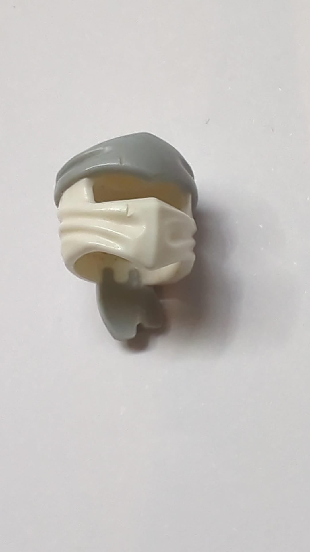 Minifigur, Kopfbedeckung Ninjago Wrap Typ 4 mit geformtem hellblaugrauem St weiß
