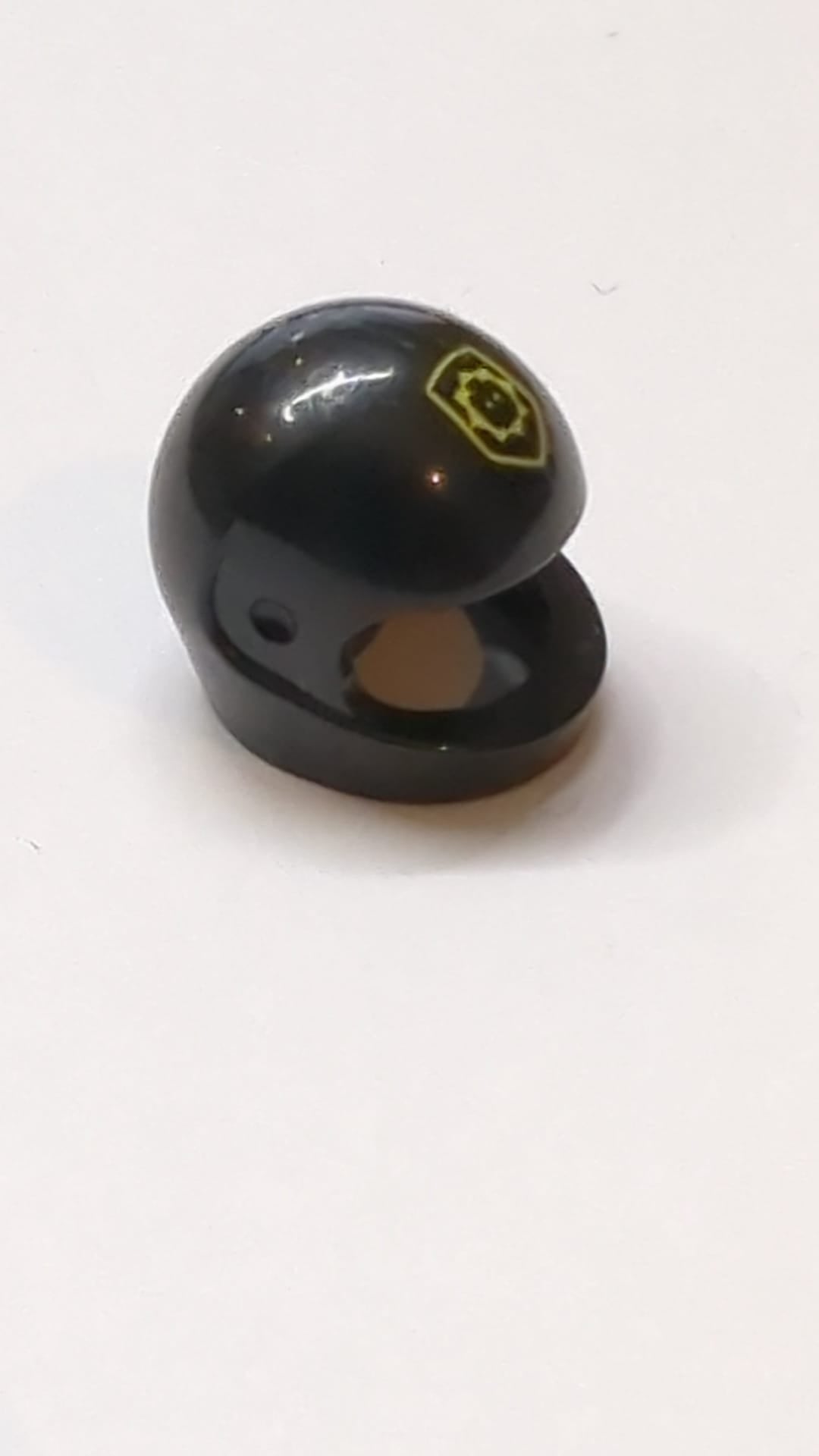 Minifigur, Motorradhelm „Standard“ mit gelbem Abzeichen und Minifiguren-Kopfmotiv schwarz