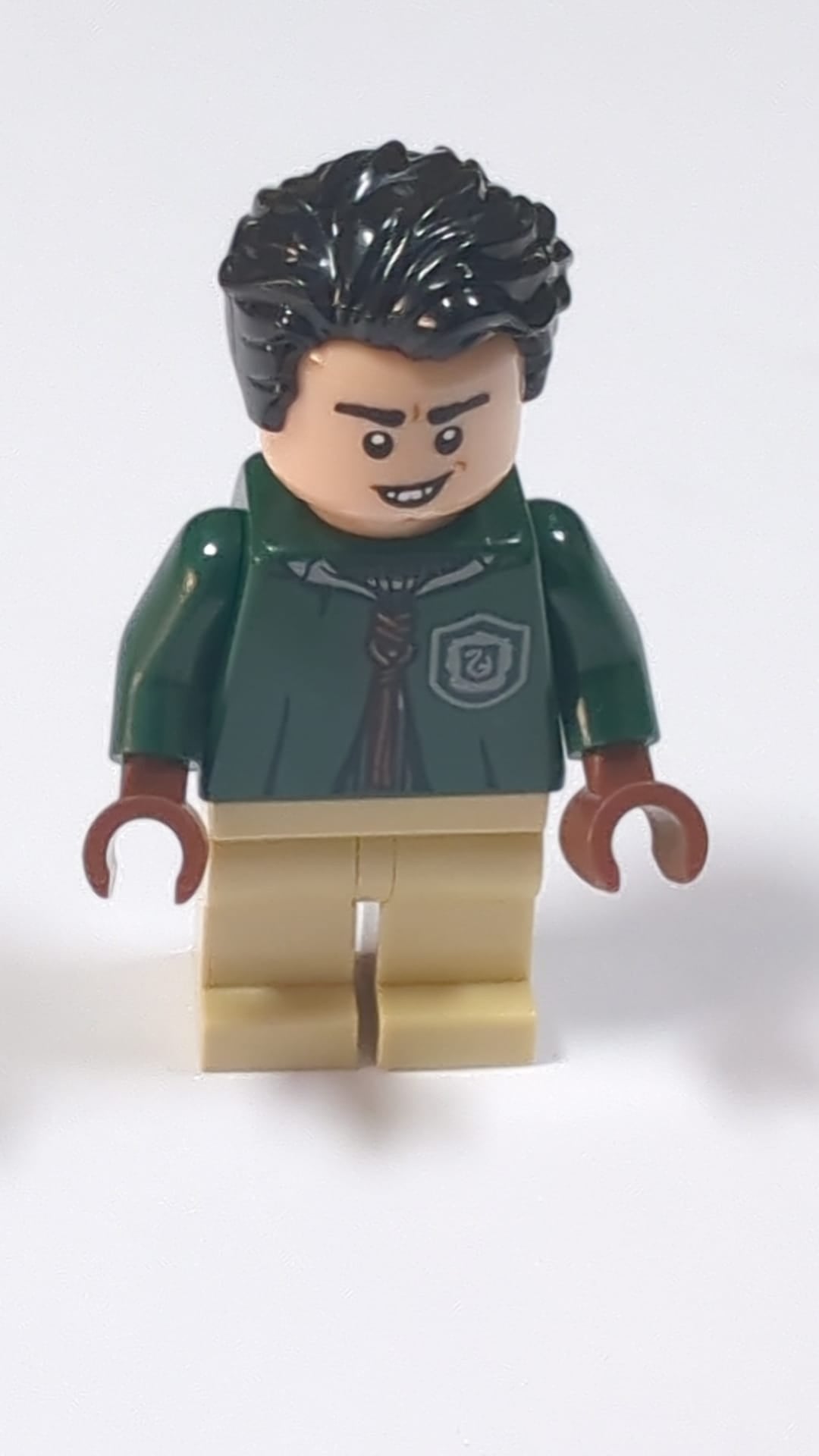 NEU Marcus Flint - Dunkelgrünes Slytherin-Quidditch-Uniform mit Kapuze, helle Beine